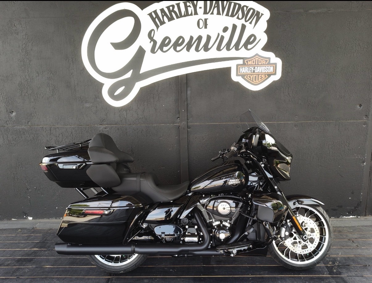 2026 Harley-Davidson Street Glide® Limited 1