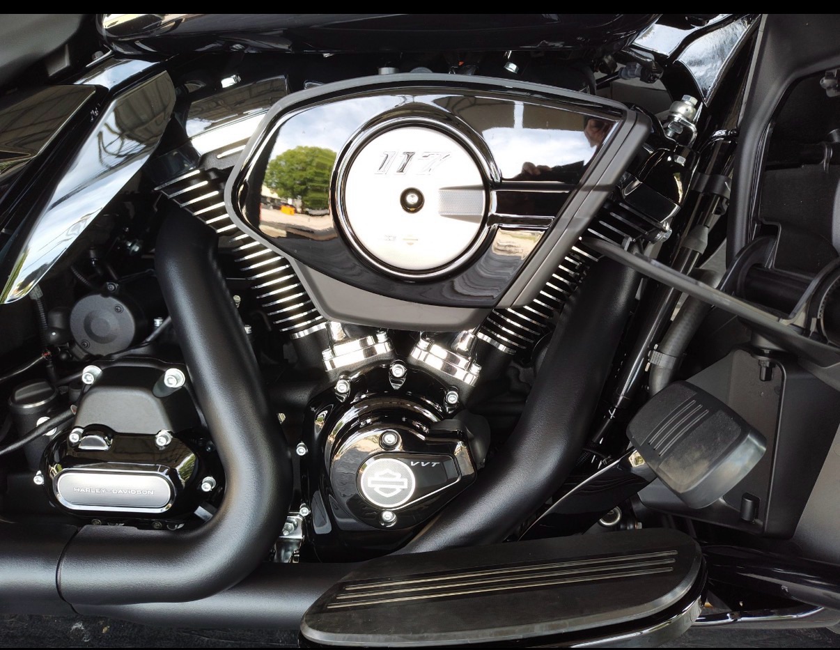 2026 Harley-Davidson Street Glide® Limited 3