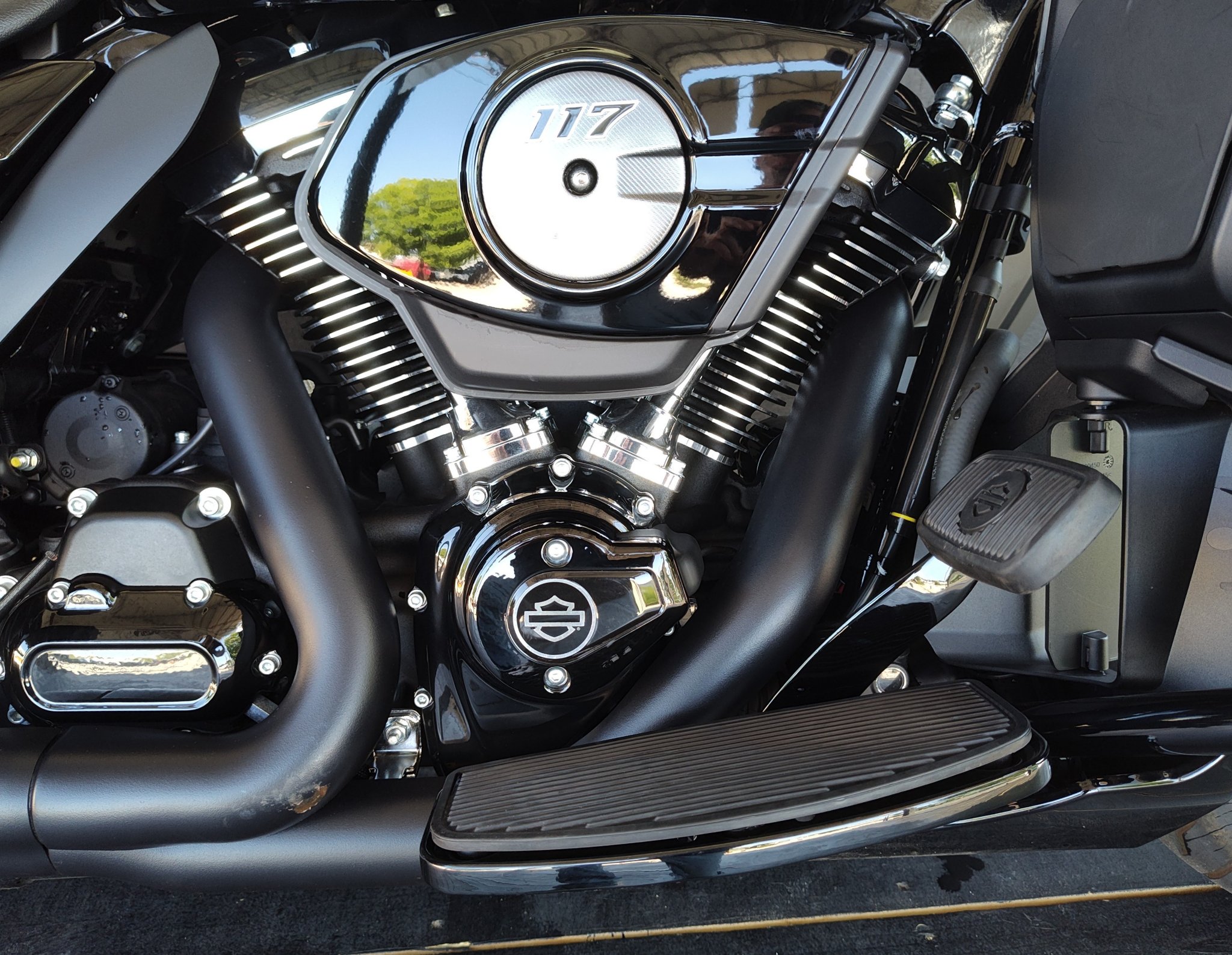 2025 Harley-Davidson Street Glide® Ultra 3