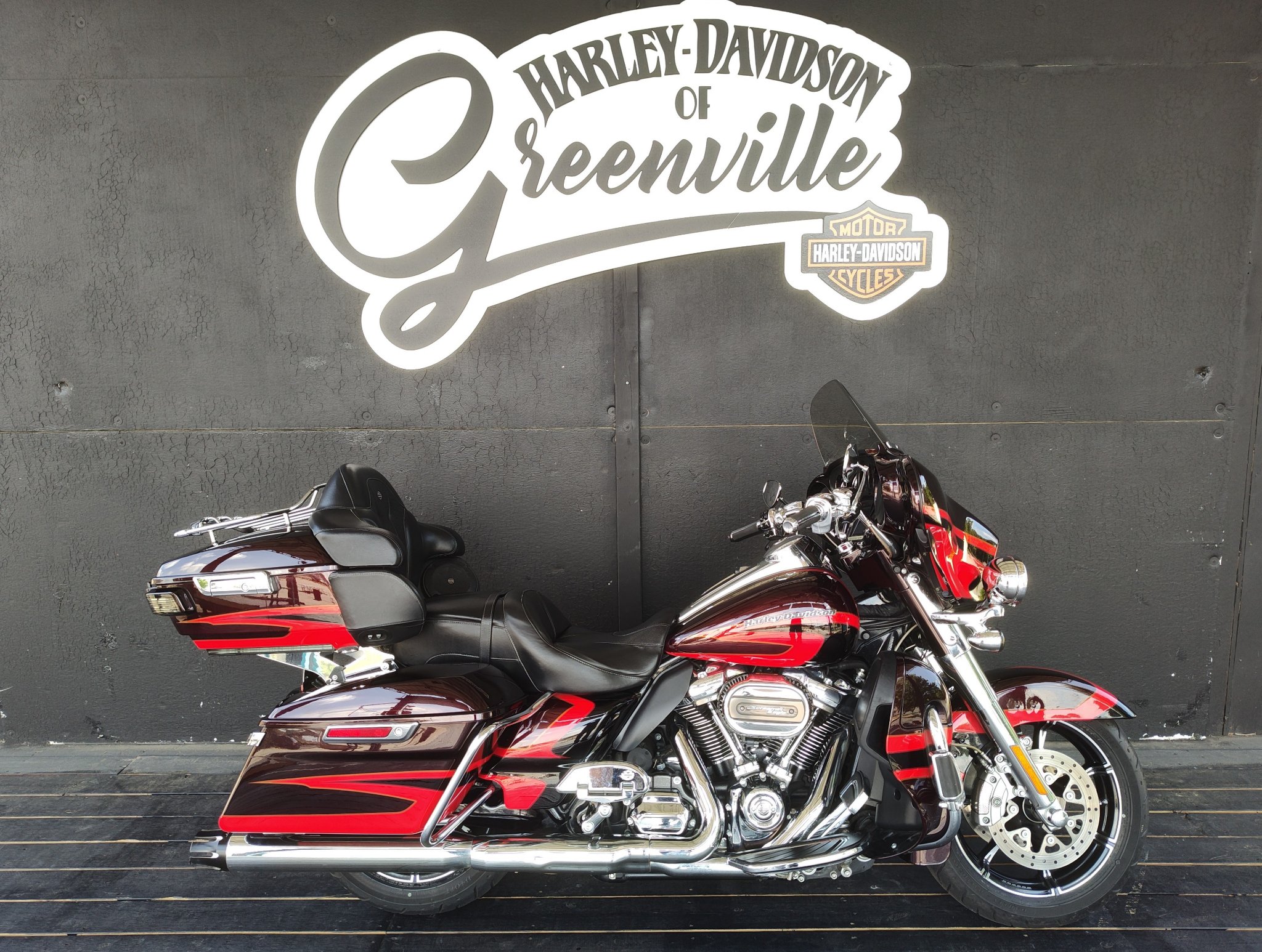 2017 Harley-Davidson CVO Limited 1