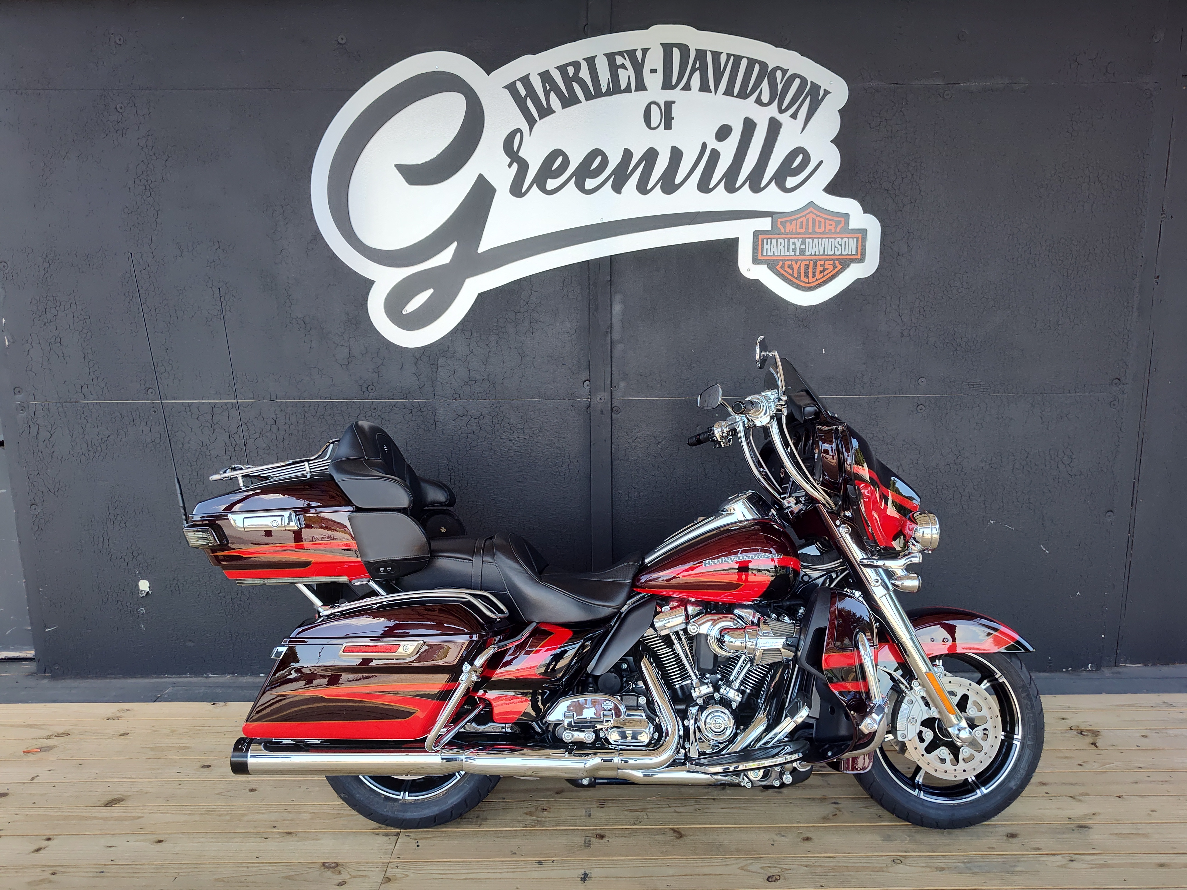 Used 2017 Harley-Davidson CVO™ Limited Motorcycle Specs, Price