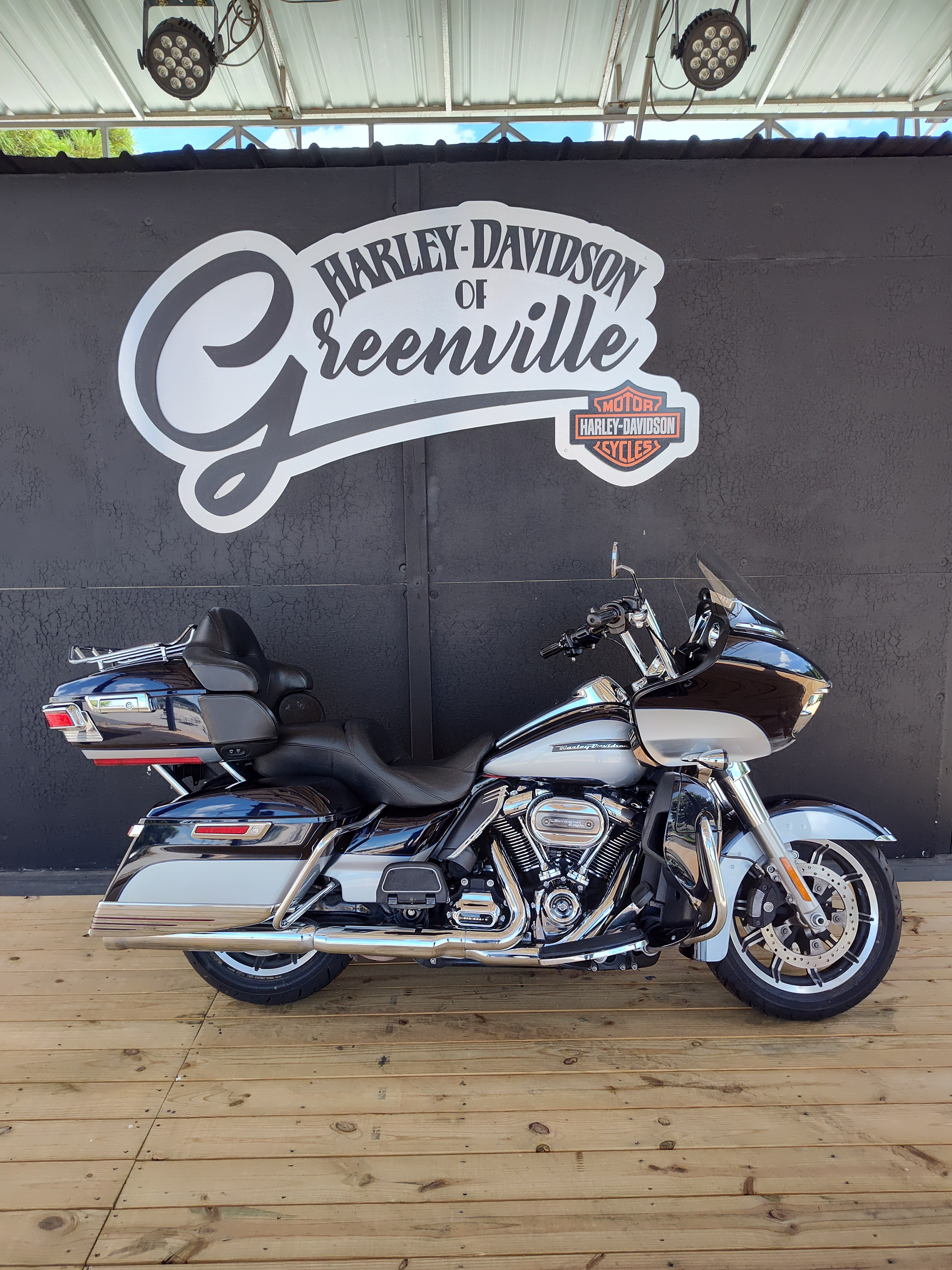 2019 Road Glide® Ultra