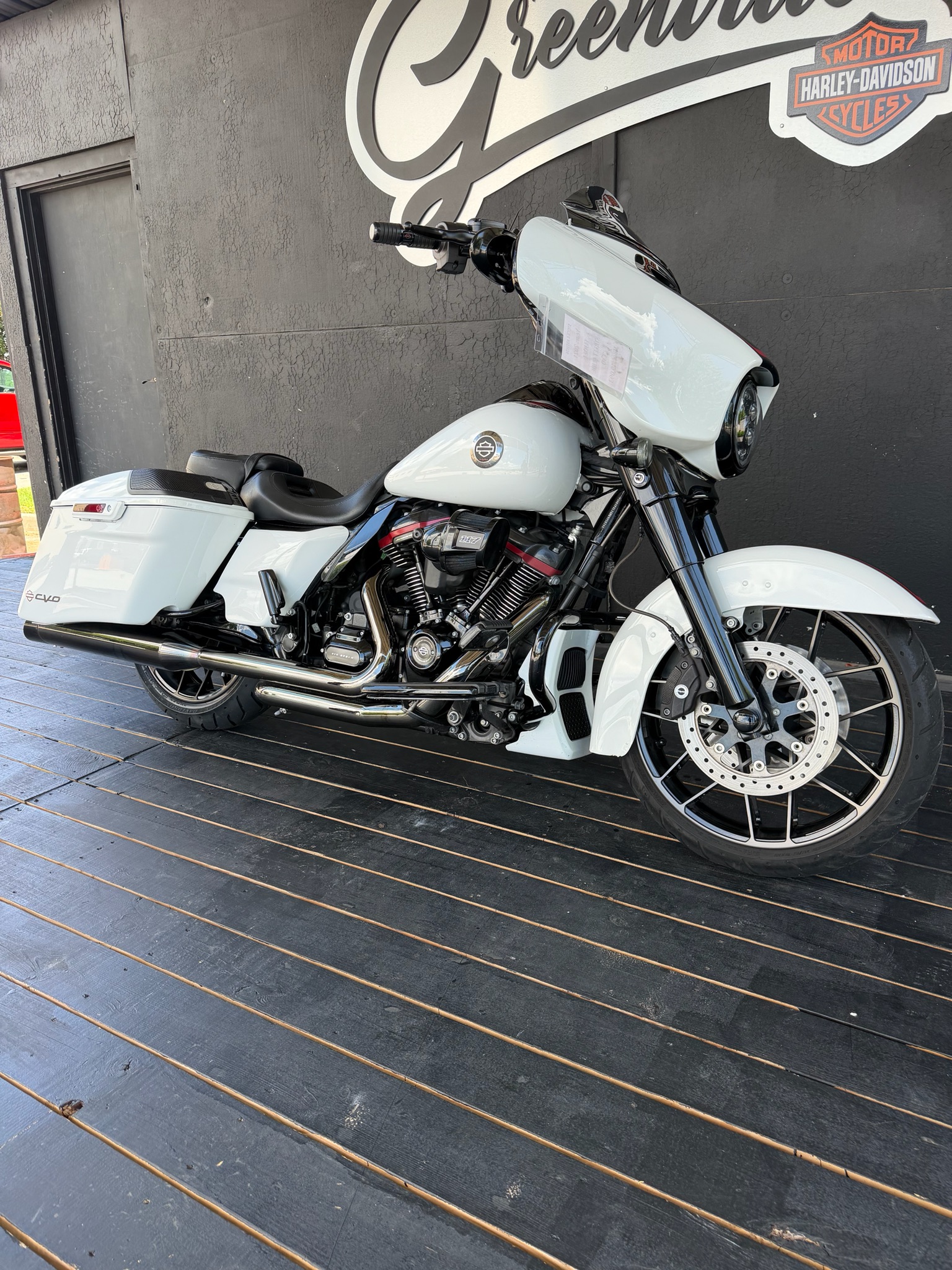 2021 Harley-Davidson CVO Street Glide® 2
