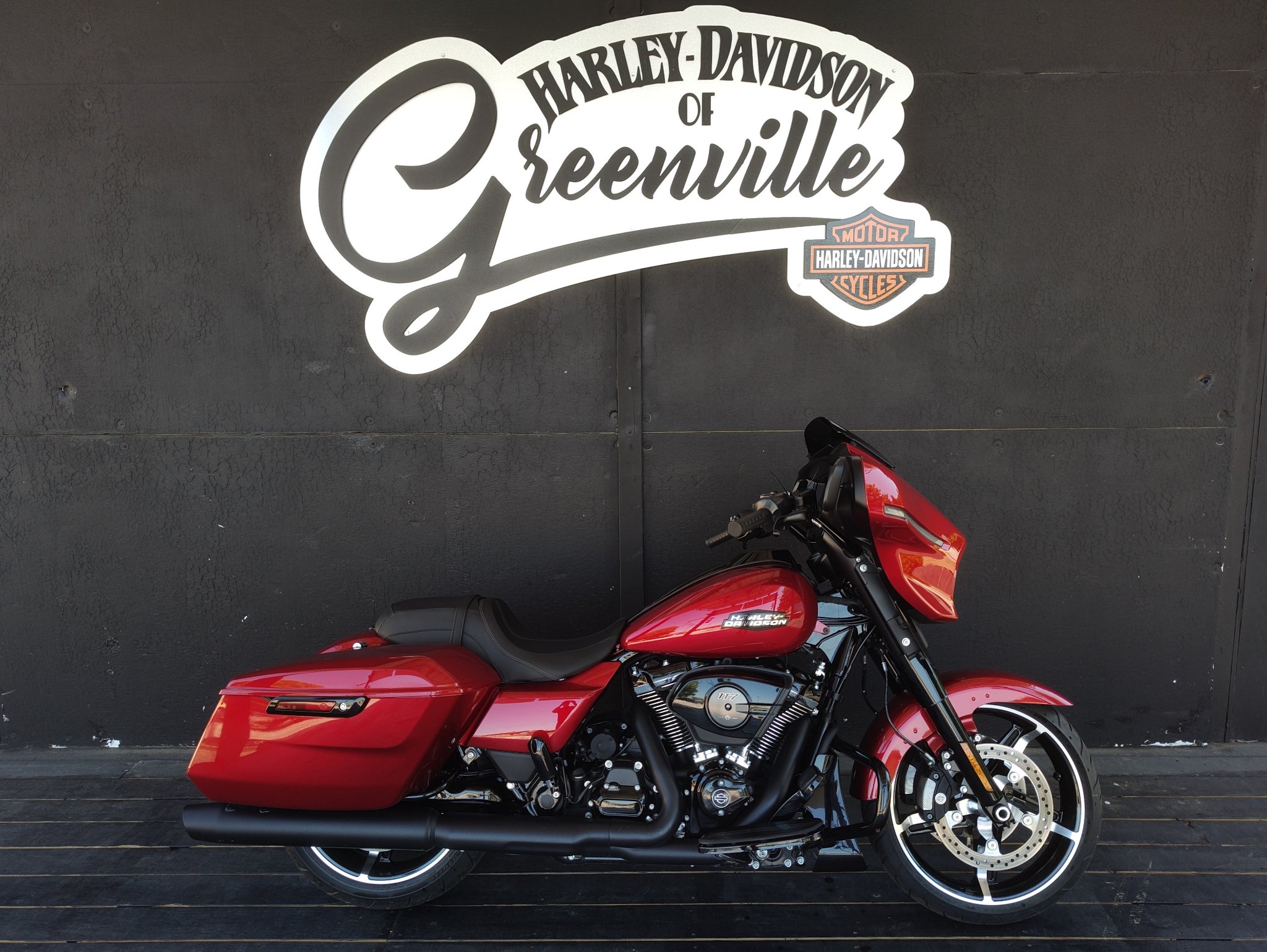 2025 Harley-Davidson Street Glide® 1