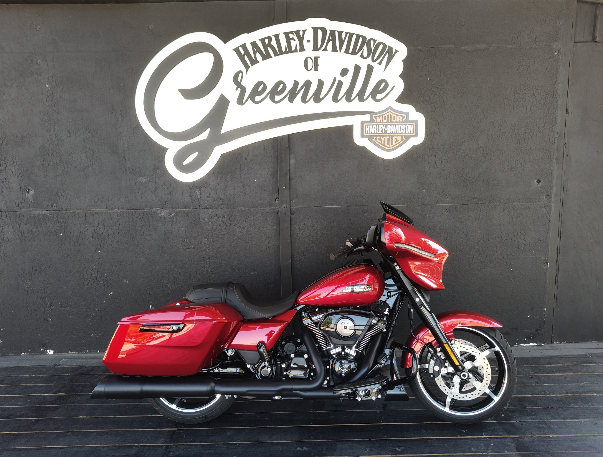 2025 Harley-Davidson Street Glide® 1