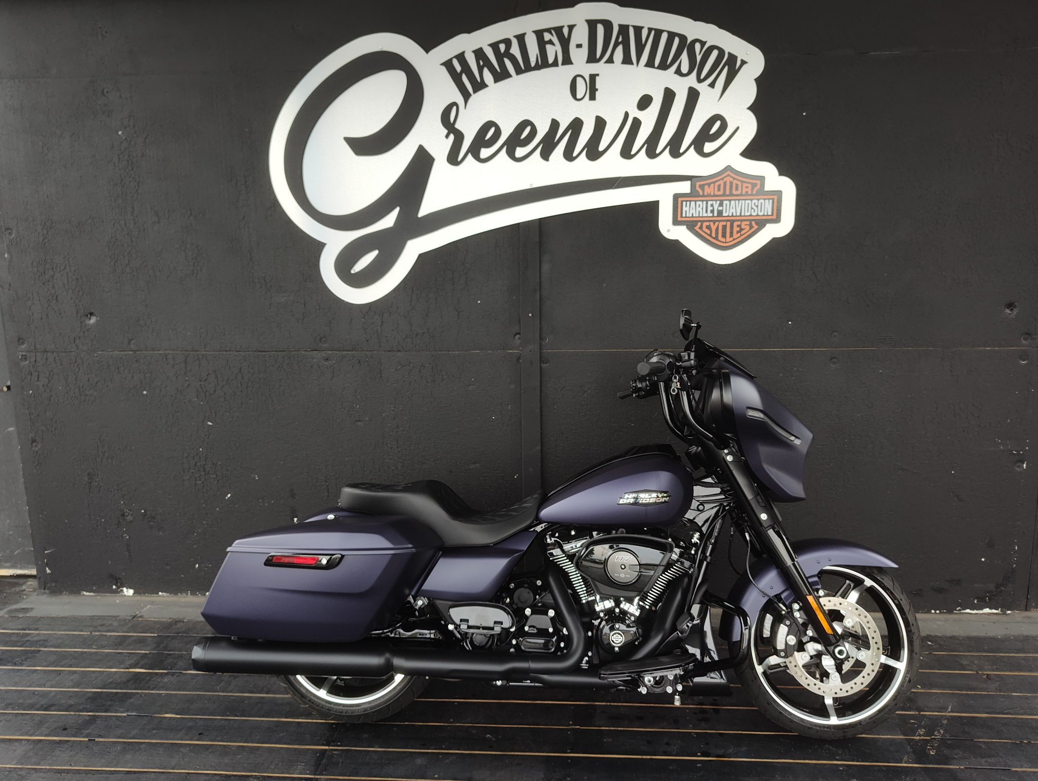 2025 Harley-Davidson Street Glide® 1
