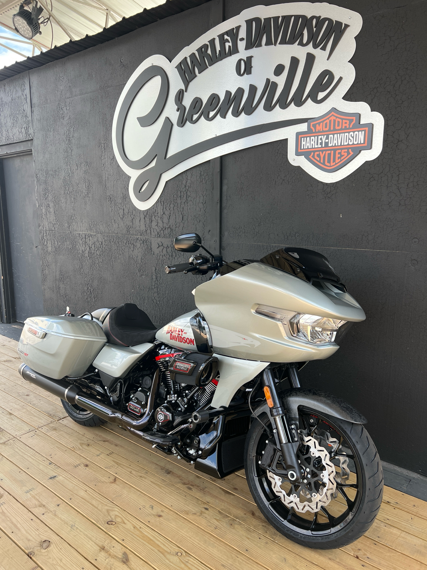 2025 Harley-Davidson CVO Road Glide® ST 2