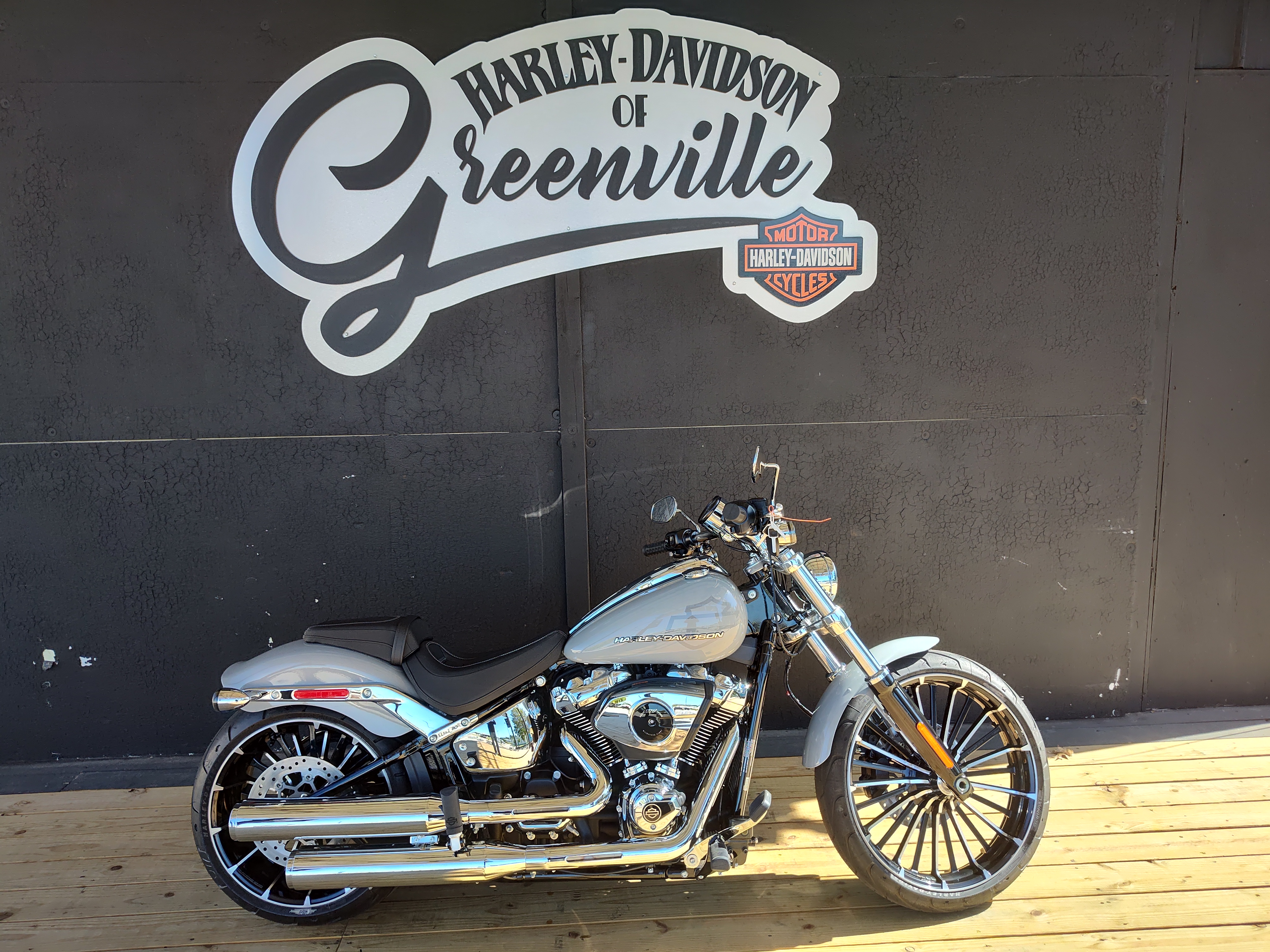 New 2025 Harley-Davidson Breakout® Motorcycle - Specs, Price