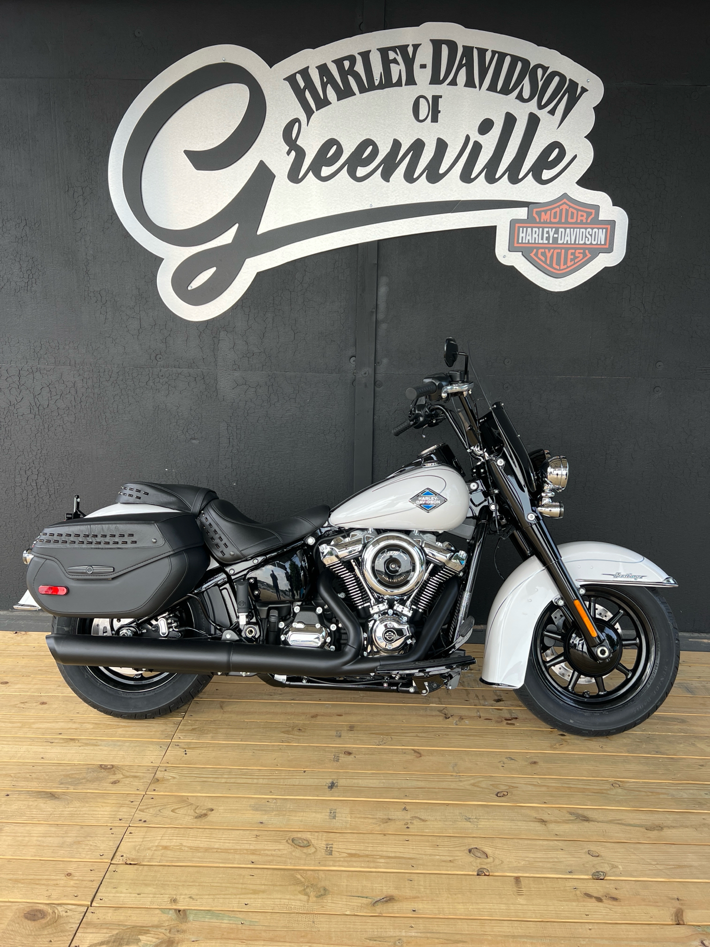 New 2025 Harley-Davidson Heritage Classic Motorcycle - Specs