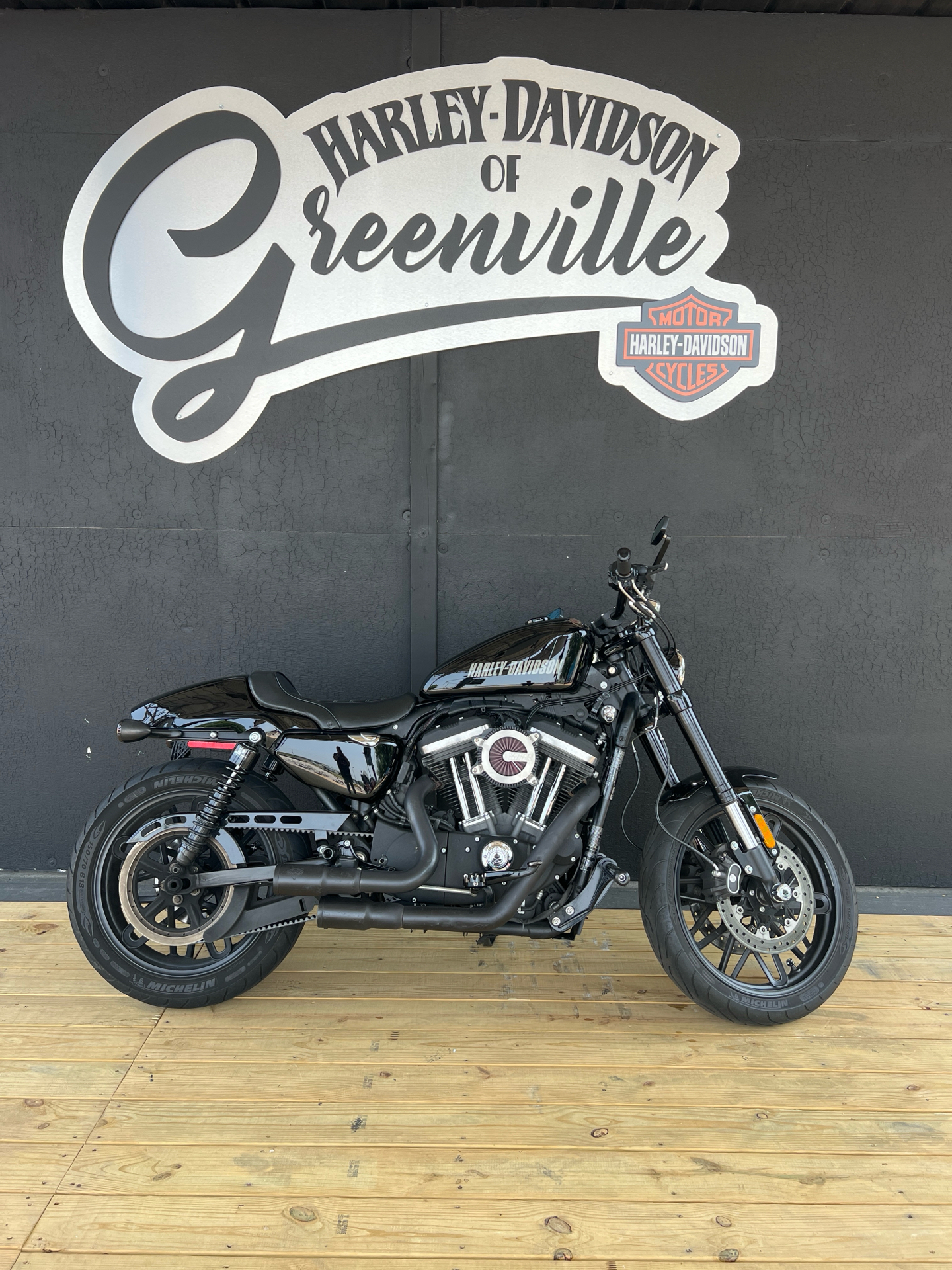 harley davidson roadster specifications