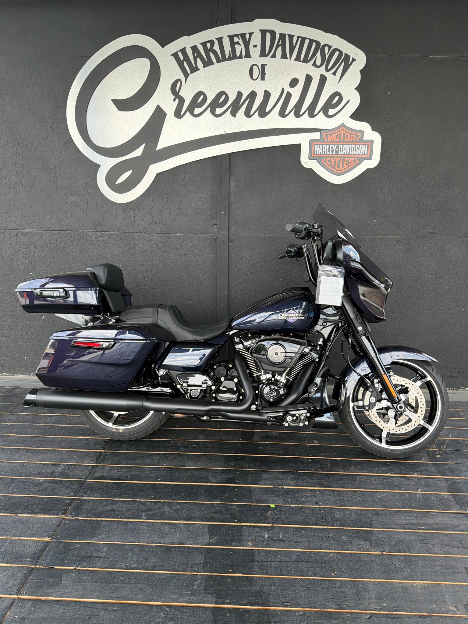 2025 Street Glide®