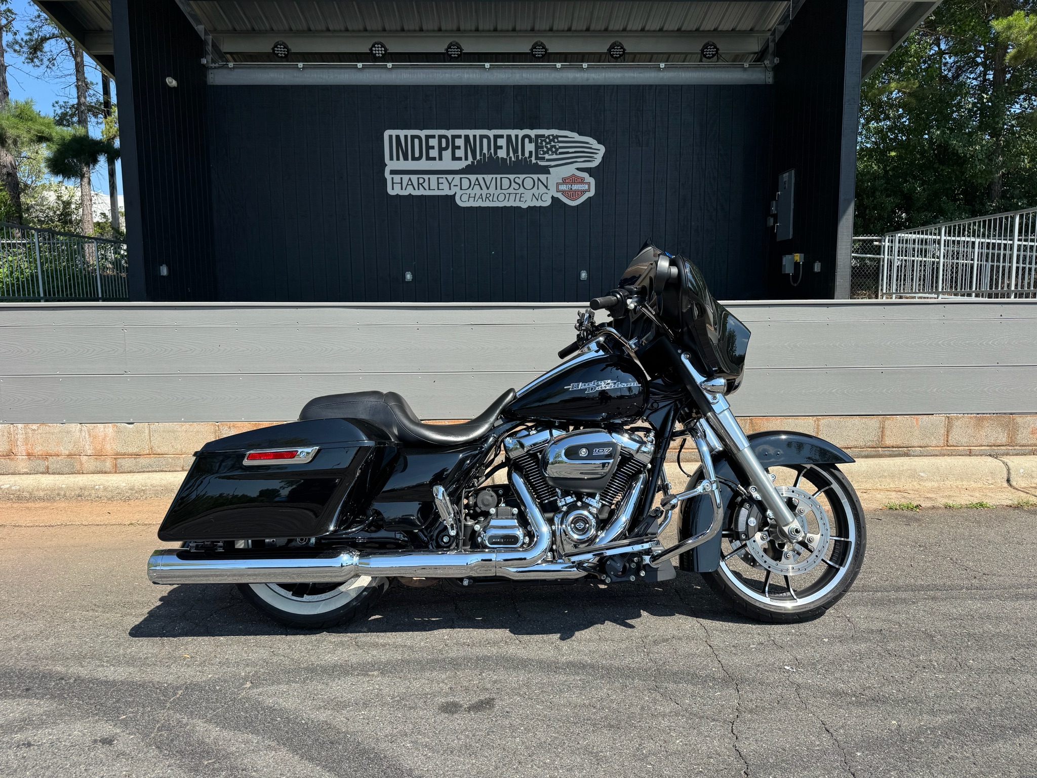 2020 Harley-Davidson Street Glide® 1