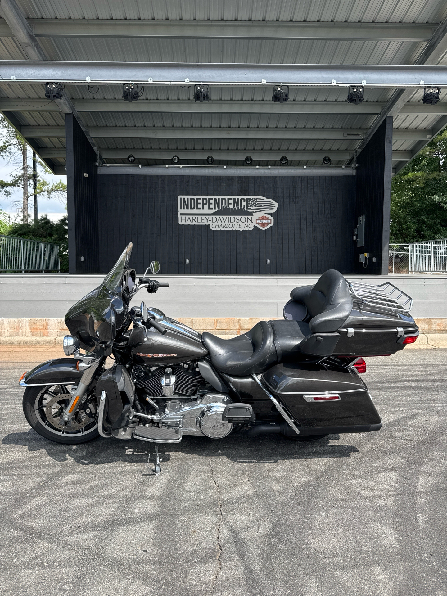 Used 2016 Harley-Davidson Ultra Limited Low Vivid Black