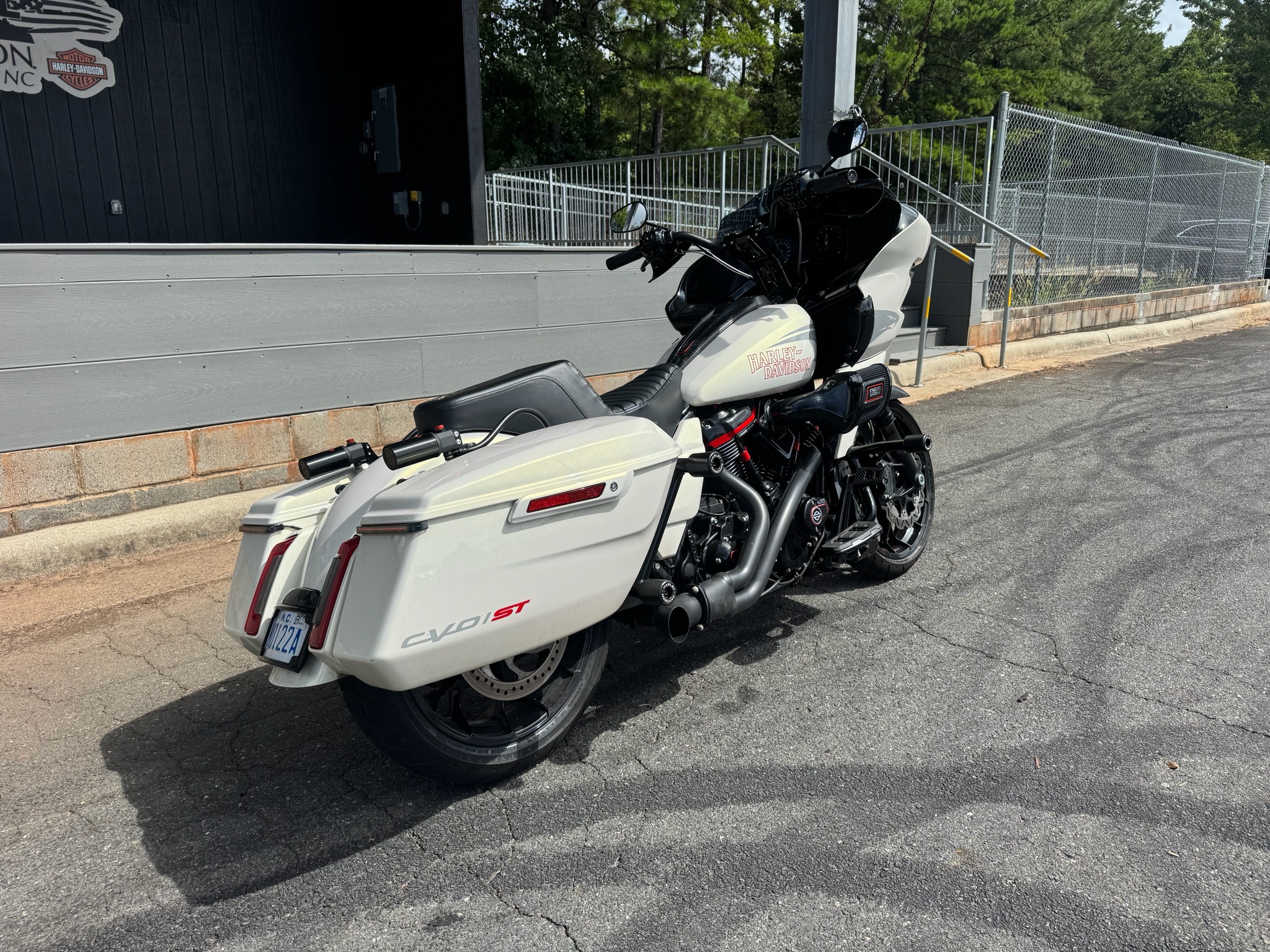 2024 Harley-Davidson CVO Road Glide® ST 3