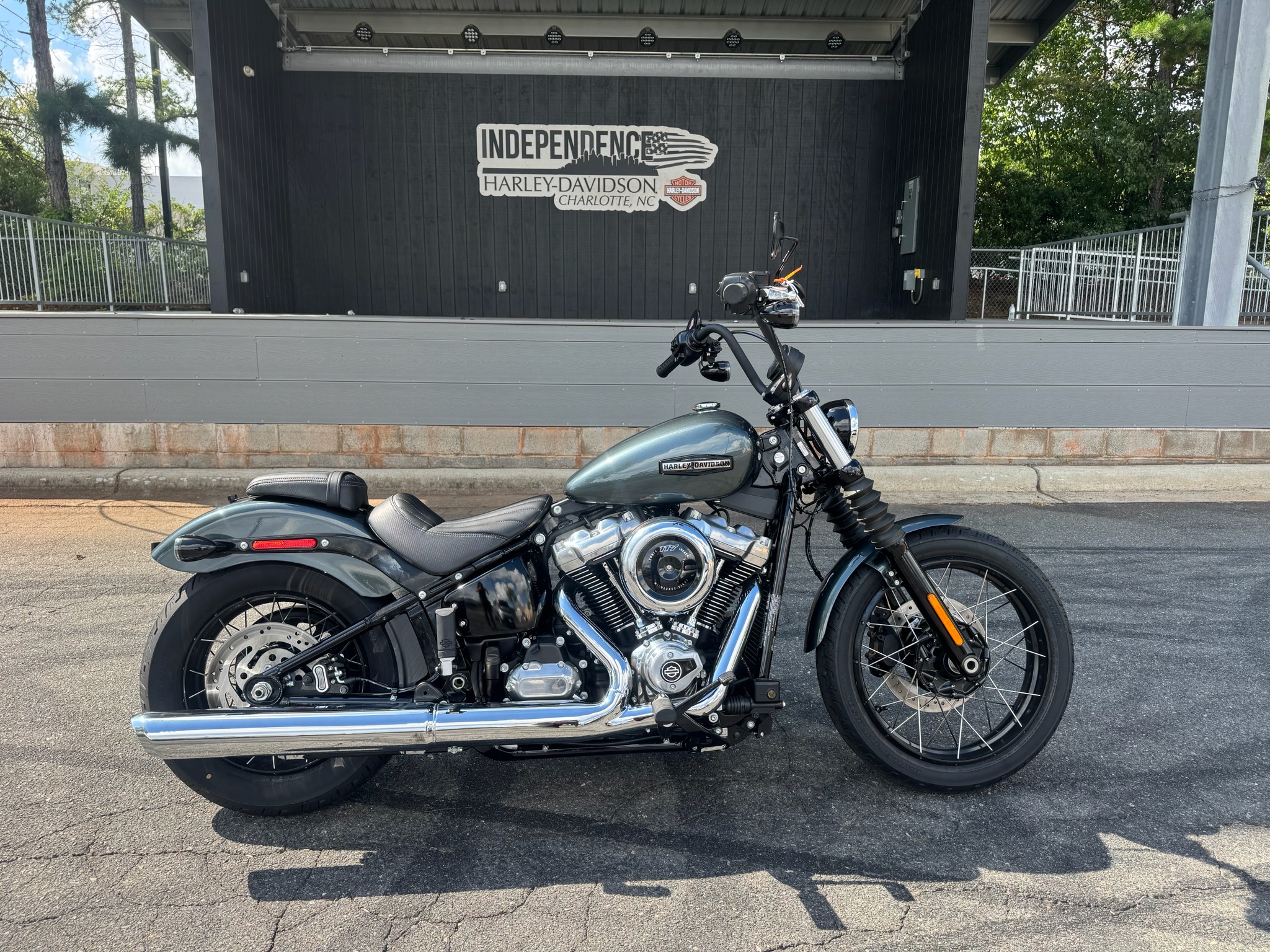 2025 Harley-Davidson Street Bob® 1