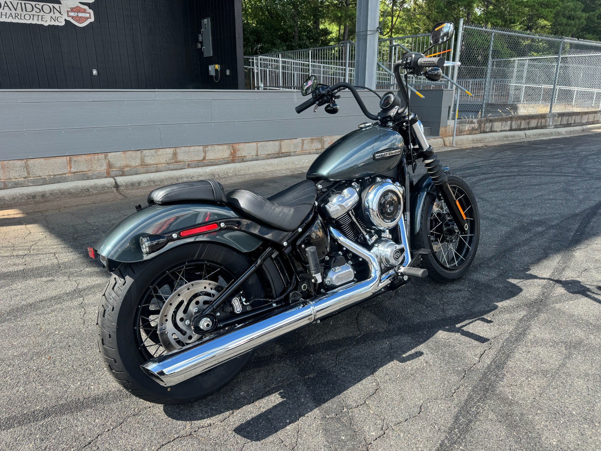 2025 Harley-Davidson Street Bob® 3