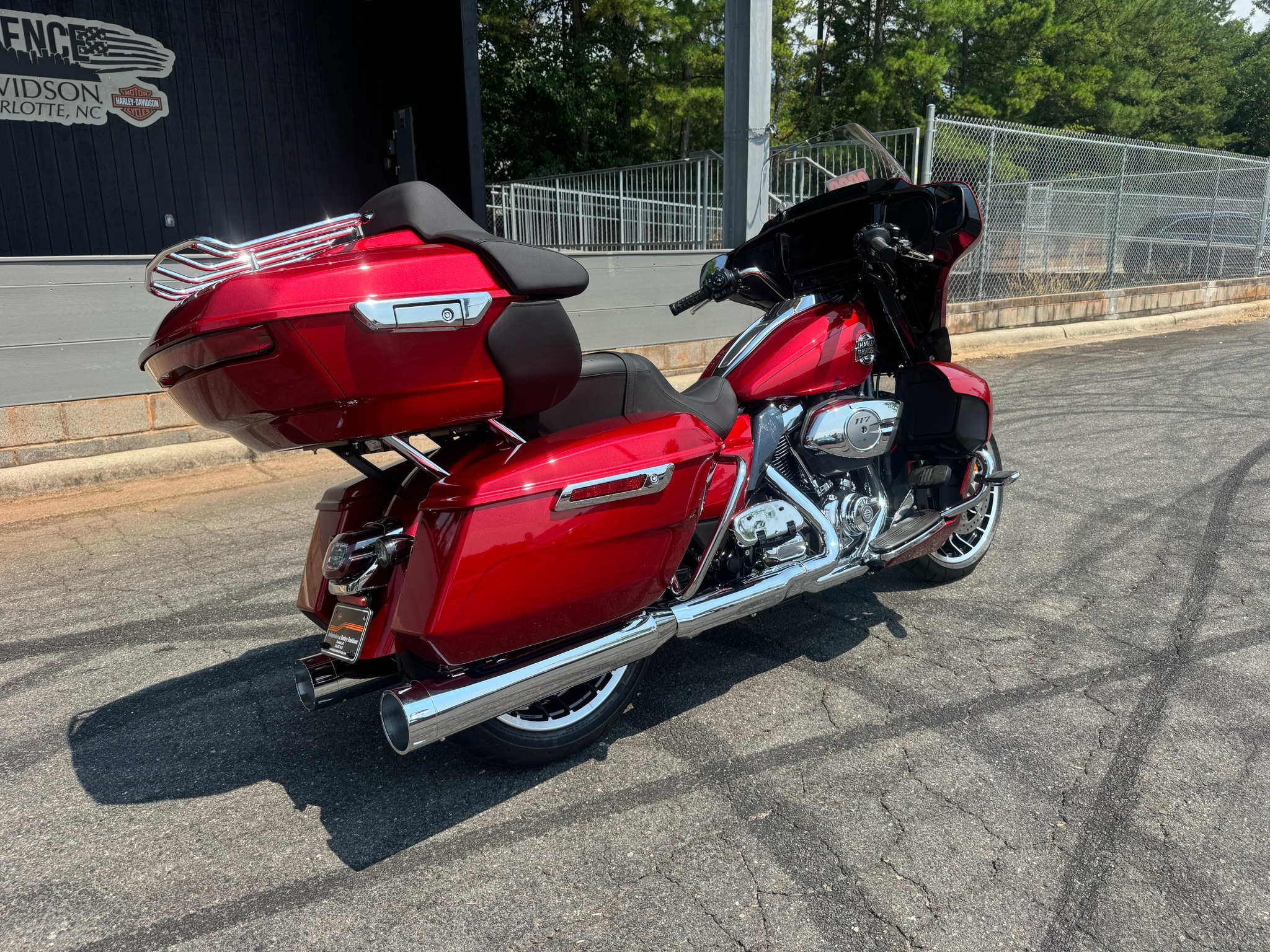 2026 Harley-Davidson Street Glide® Limited 3