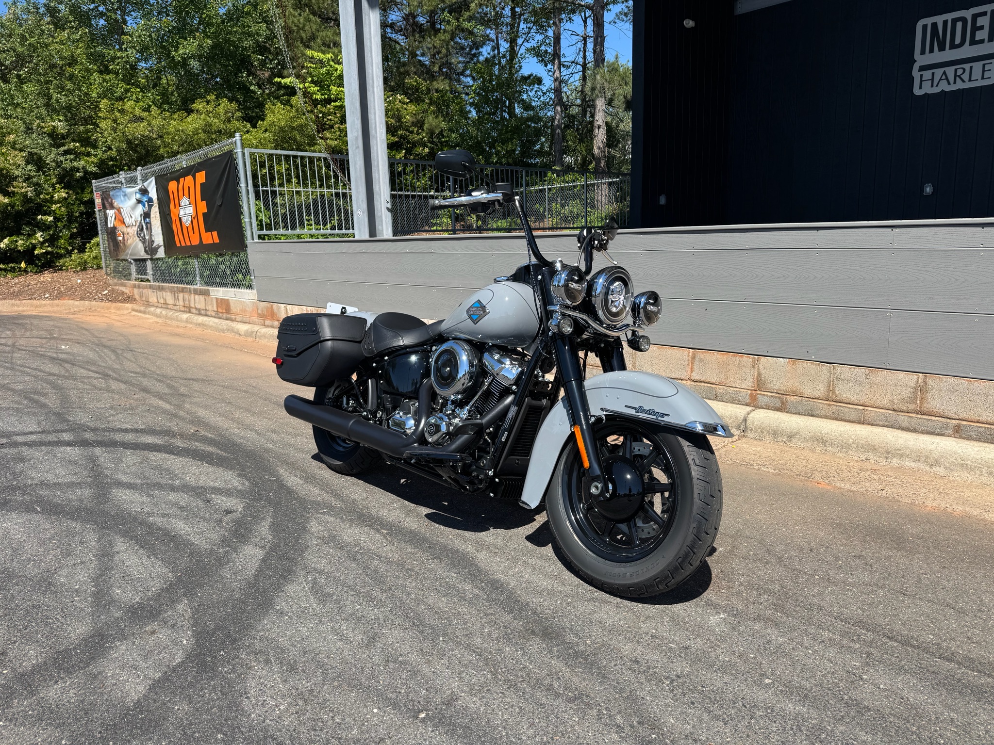 New 2026 Harley-Davidson Heritage Classic Motorcycle - Specs