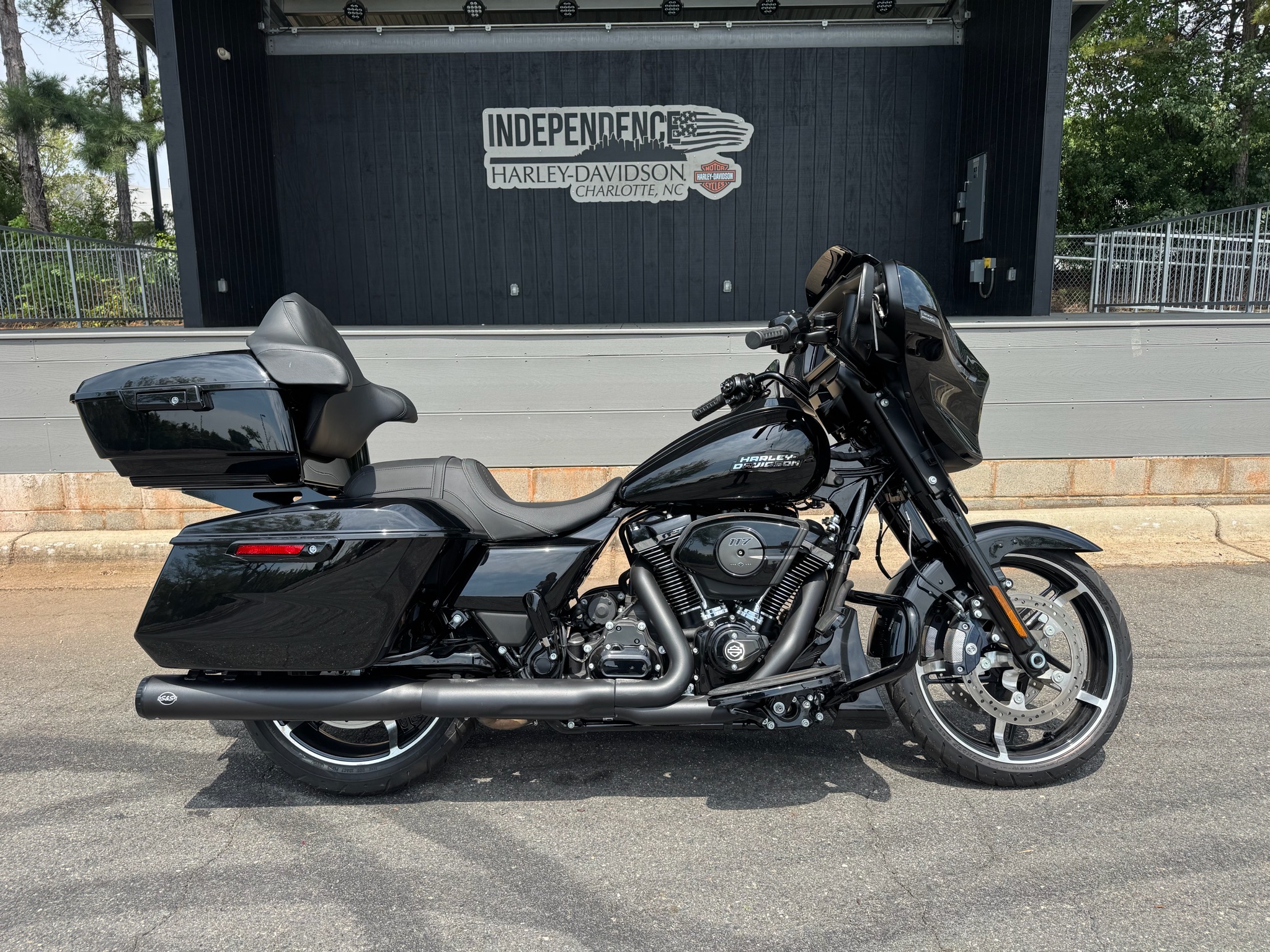 2024 Harley-Davidson Street Glide® 1