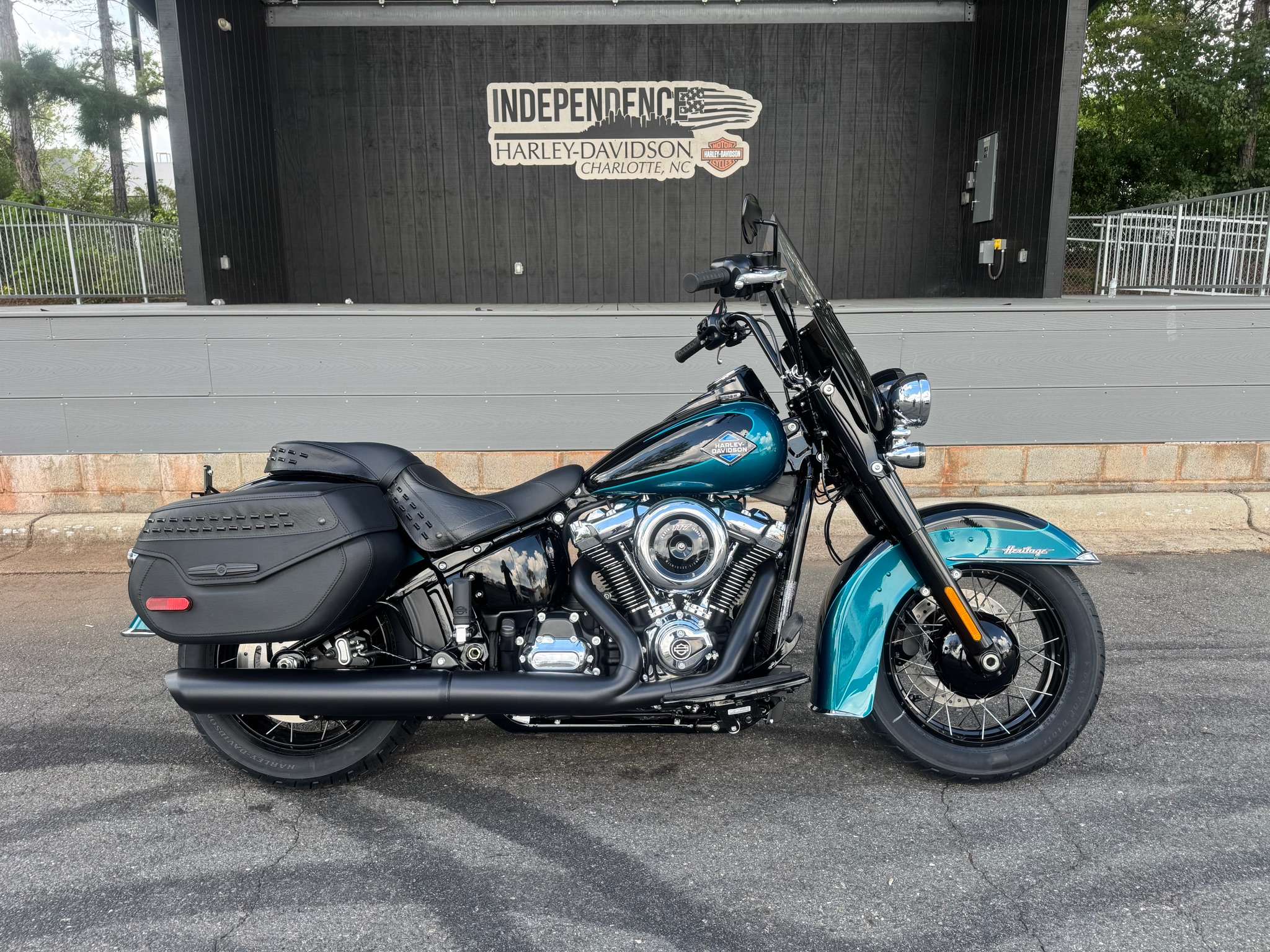 New 2026 Harley-Davidson Heritage Classic Motorcycle - Specs