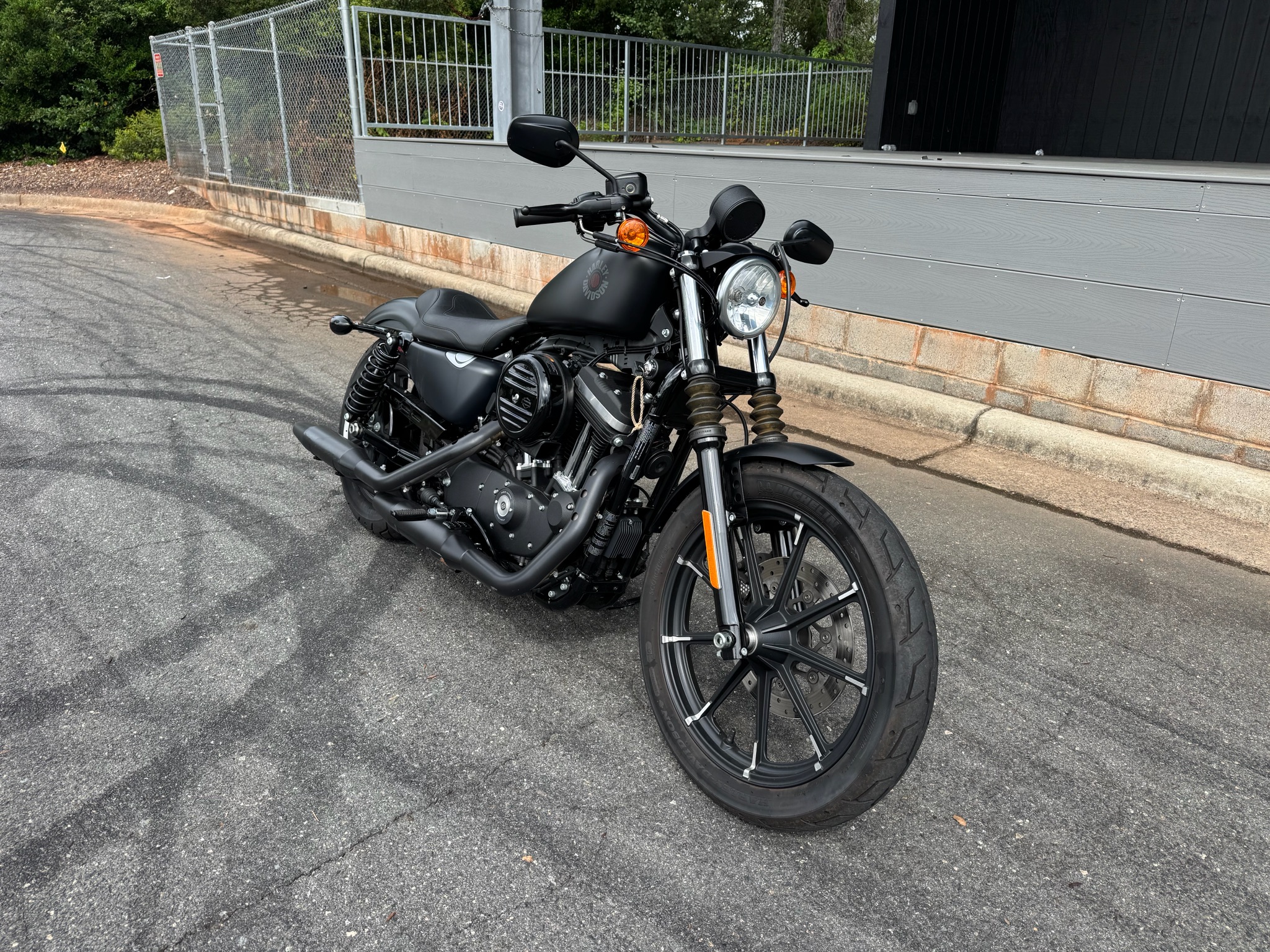2021 Harley-Davidson Iron 883 2