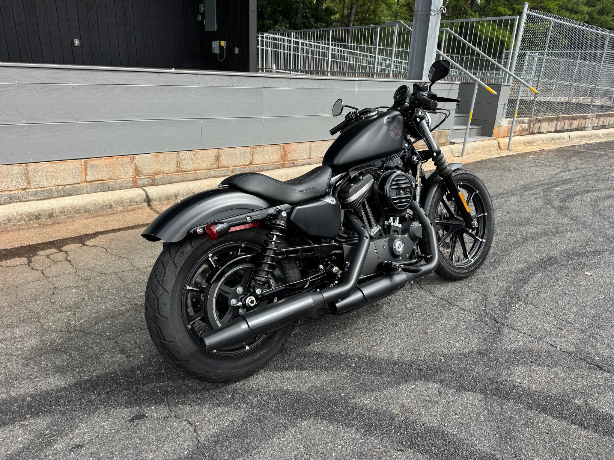 2021 Harley-Davidson Iron 883 3