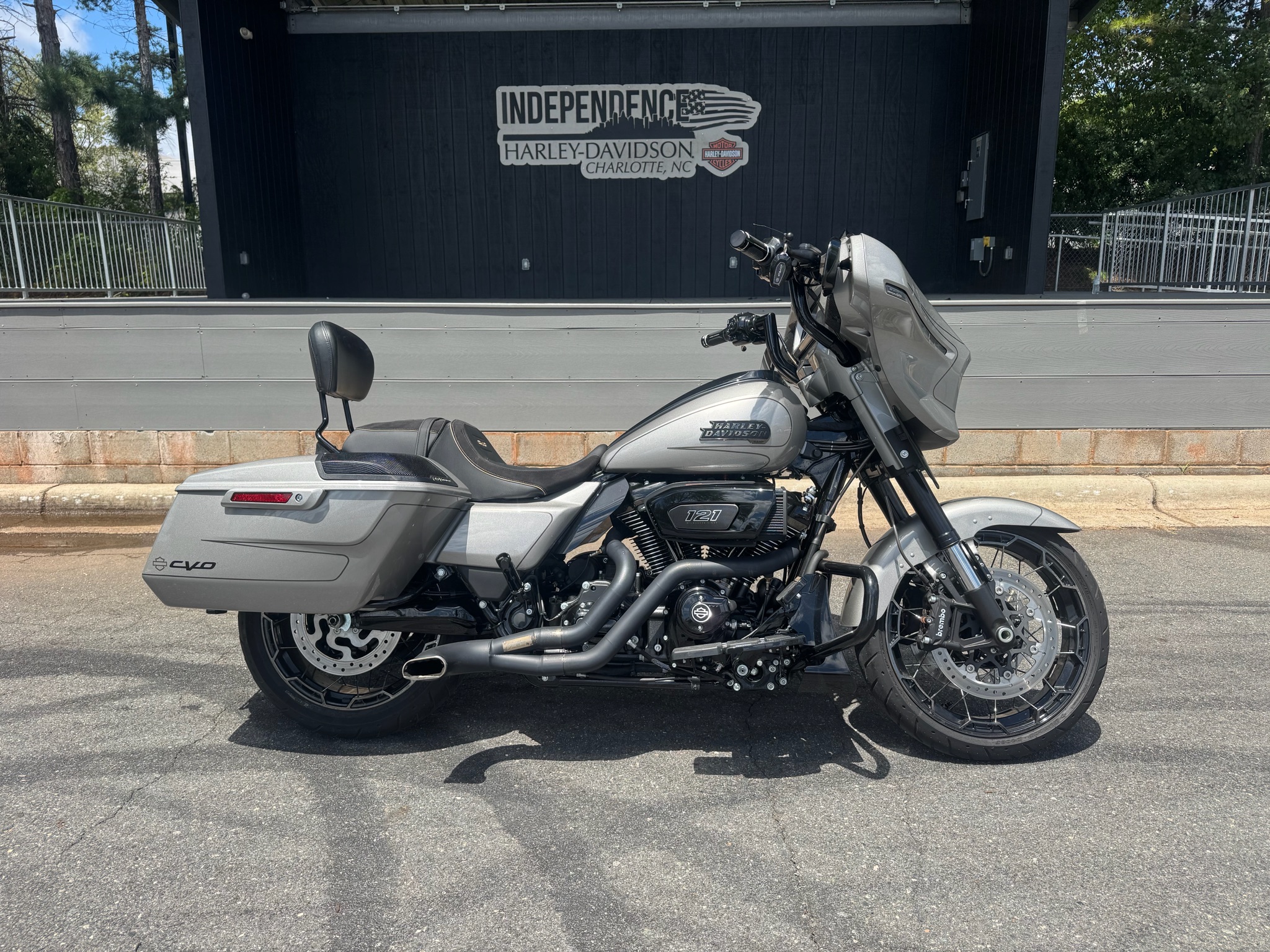 2023 Harley-Davidson CVO Street Glide® 1