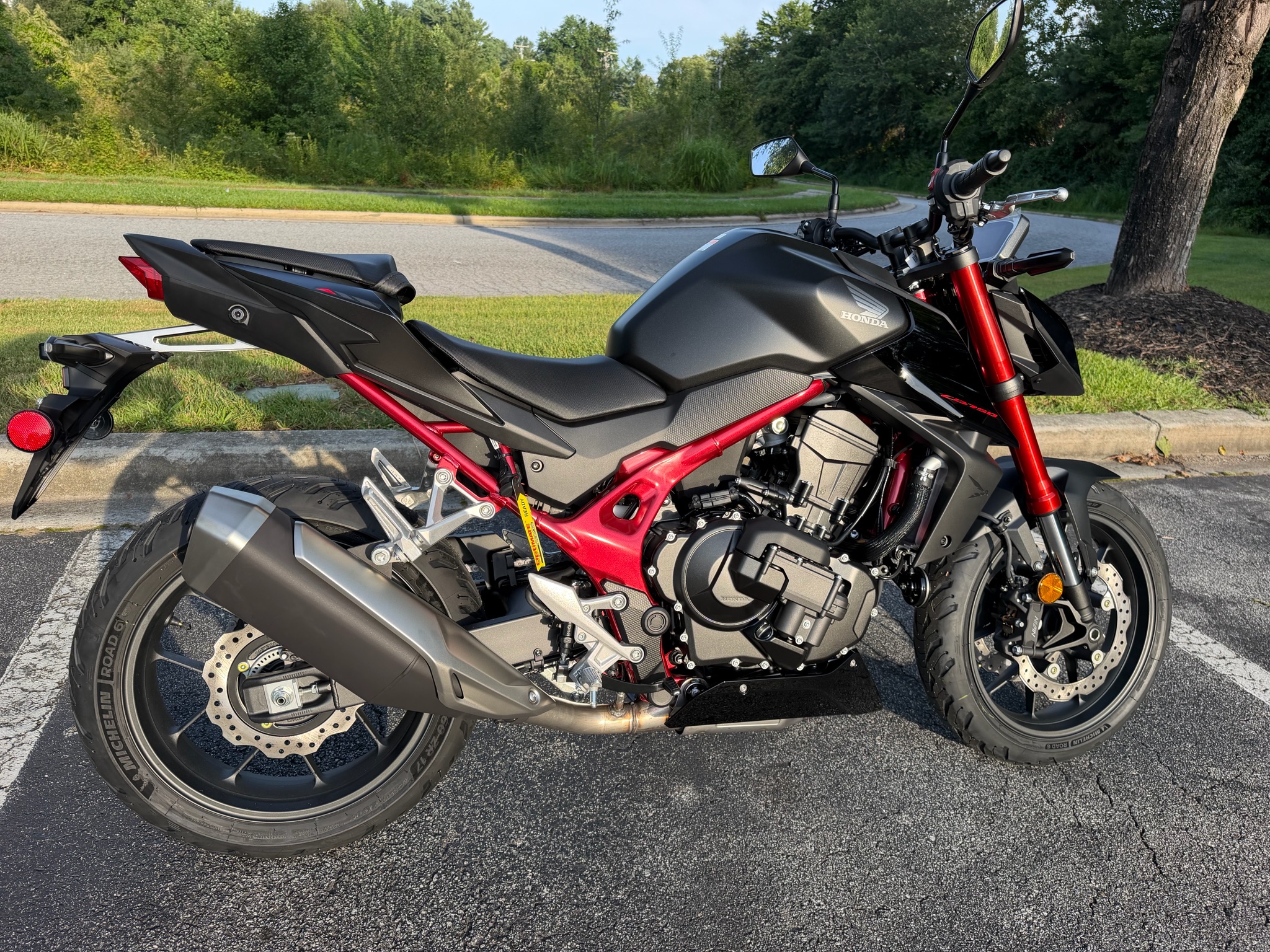 2026 Honda CB750 Hornet E-Clutch