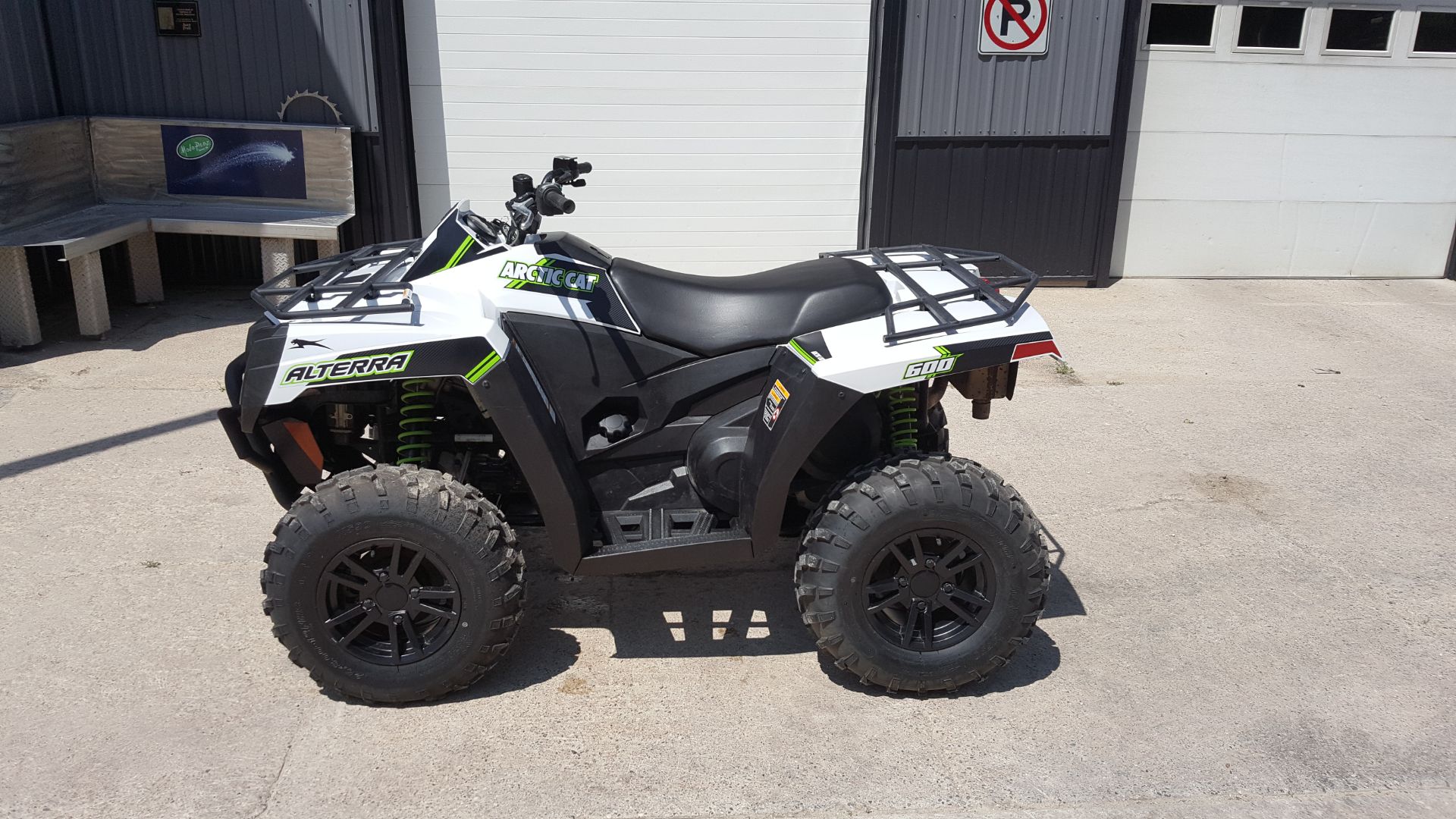 2022 Arctic Cat Alterra 600 XT in Mazeppa, Minnesota - Photo 5