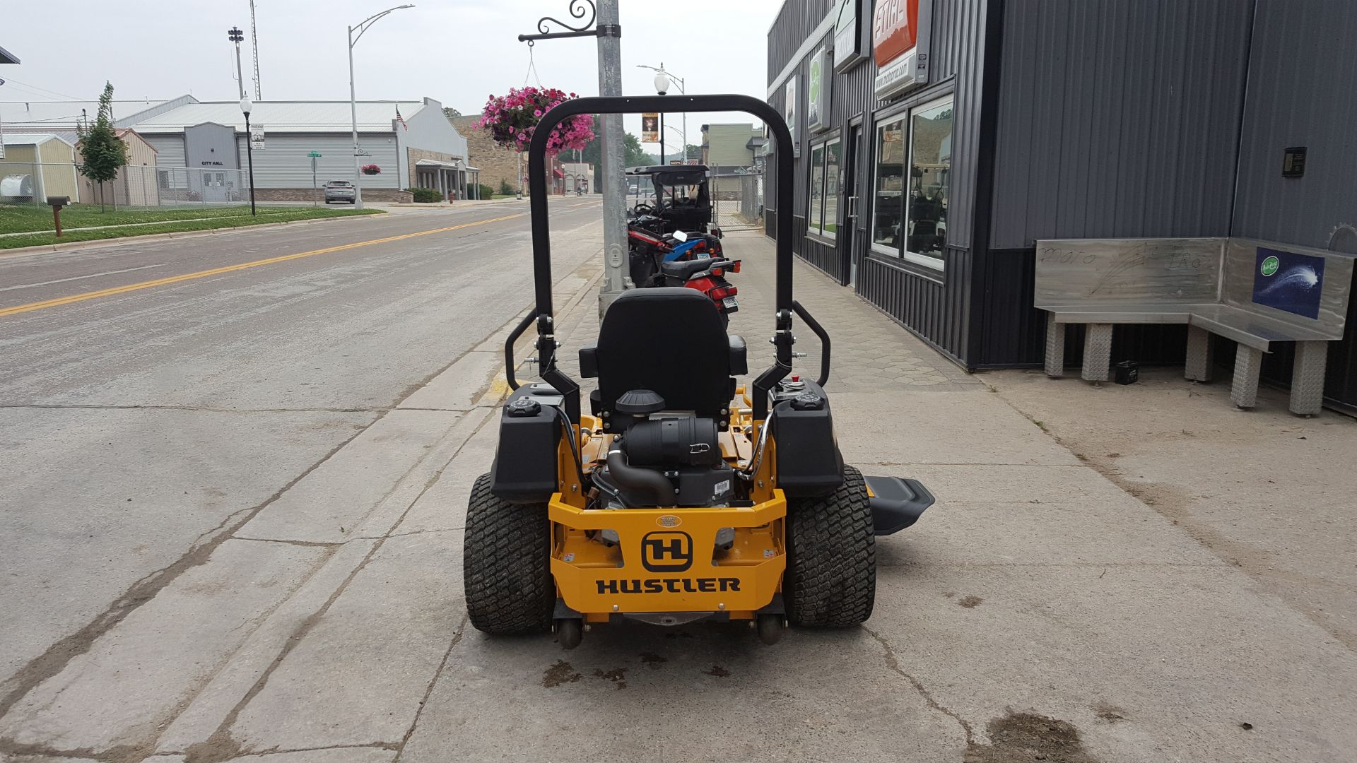 2018 Hustler Turf Equipment X-ONE 60 in. Kawasaki 23.5 hp in Mazeppa, Minnesota - Photo 3