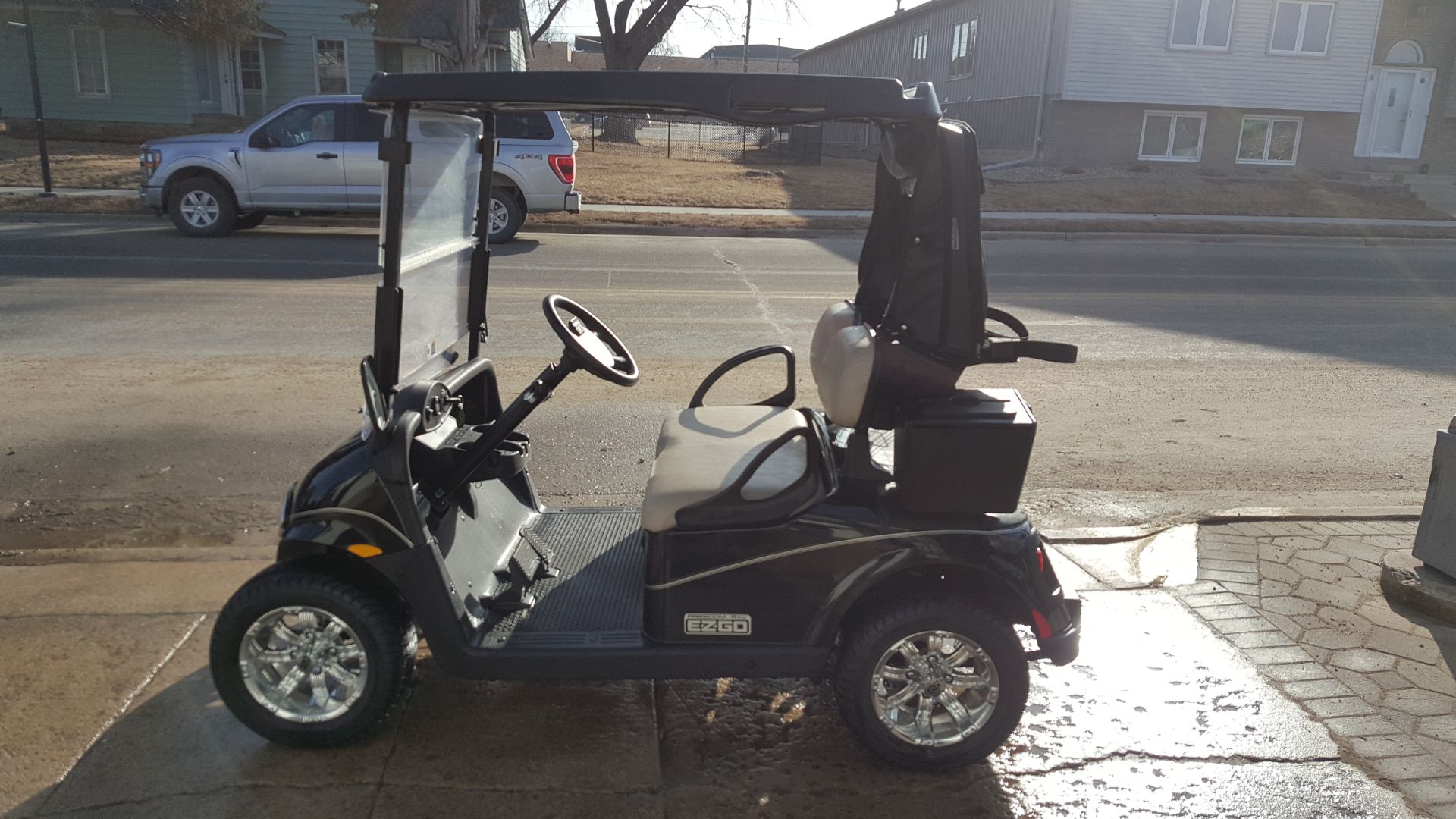 2014 E-Z-GO Freedom RXV Electric in Mazeppa, Minnesota - Photo 1