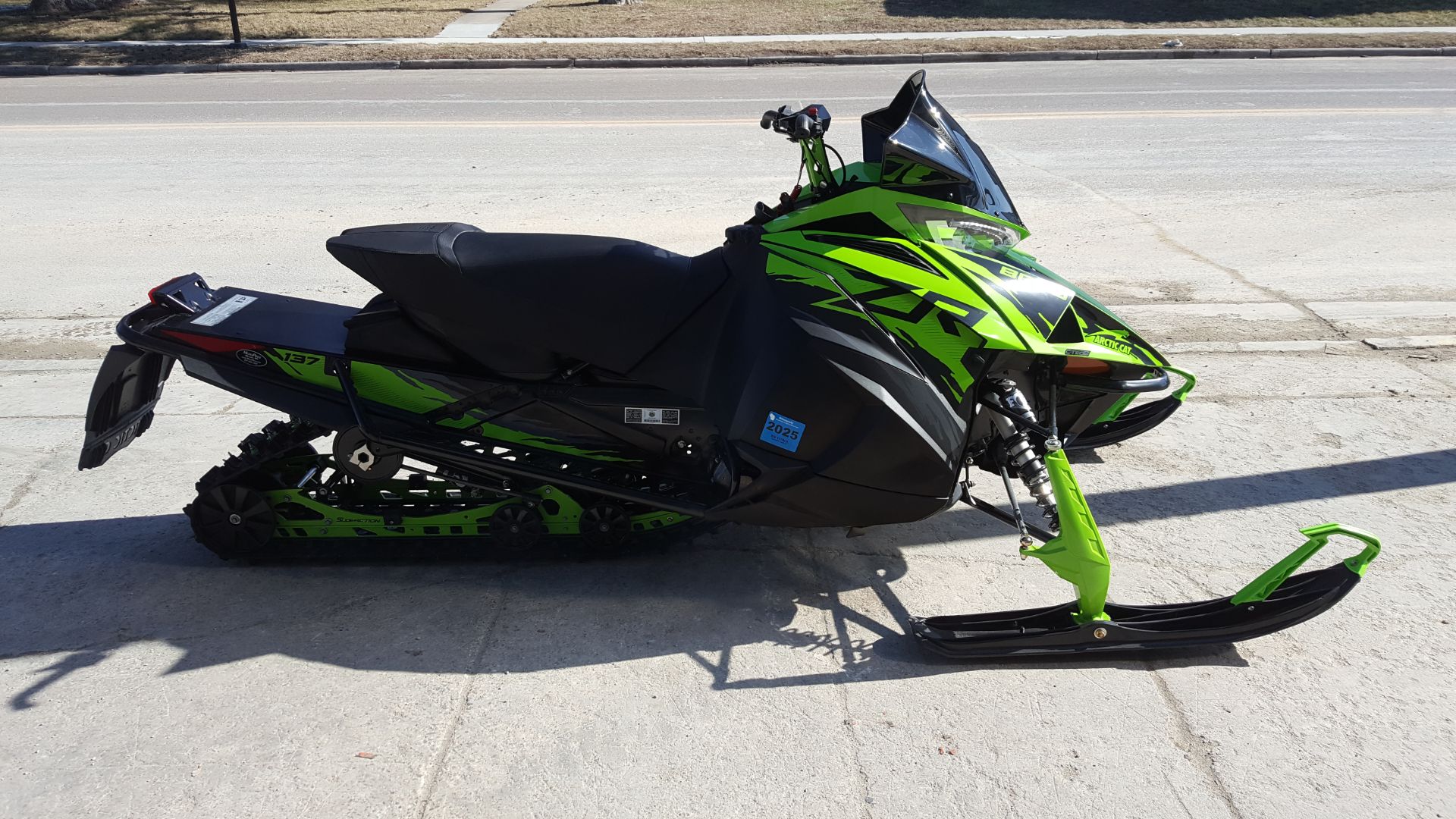 2009 Arctic Cat M8 EFI 162 Sno Pro Reviews, Prices, and