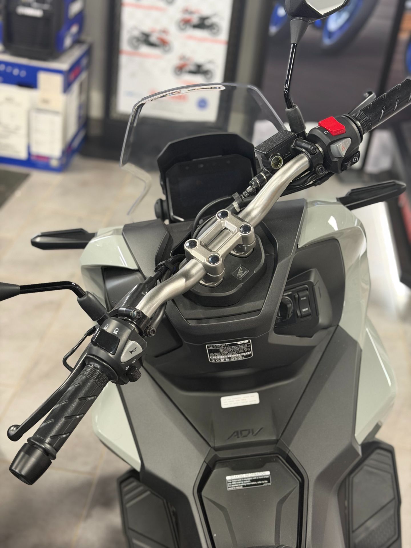 2026 Honda ADV160 4