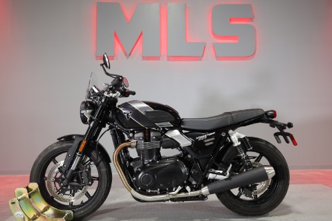 2025 Triumph Speed Twin 900 — photo 1 of 8