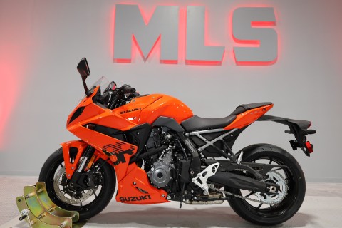 2026 Suzuki GSX-8R — photo 1 of 9