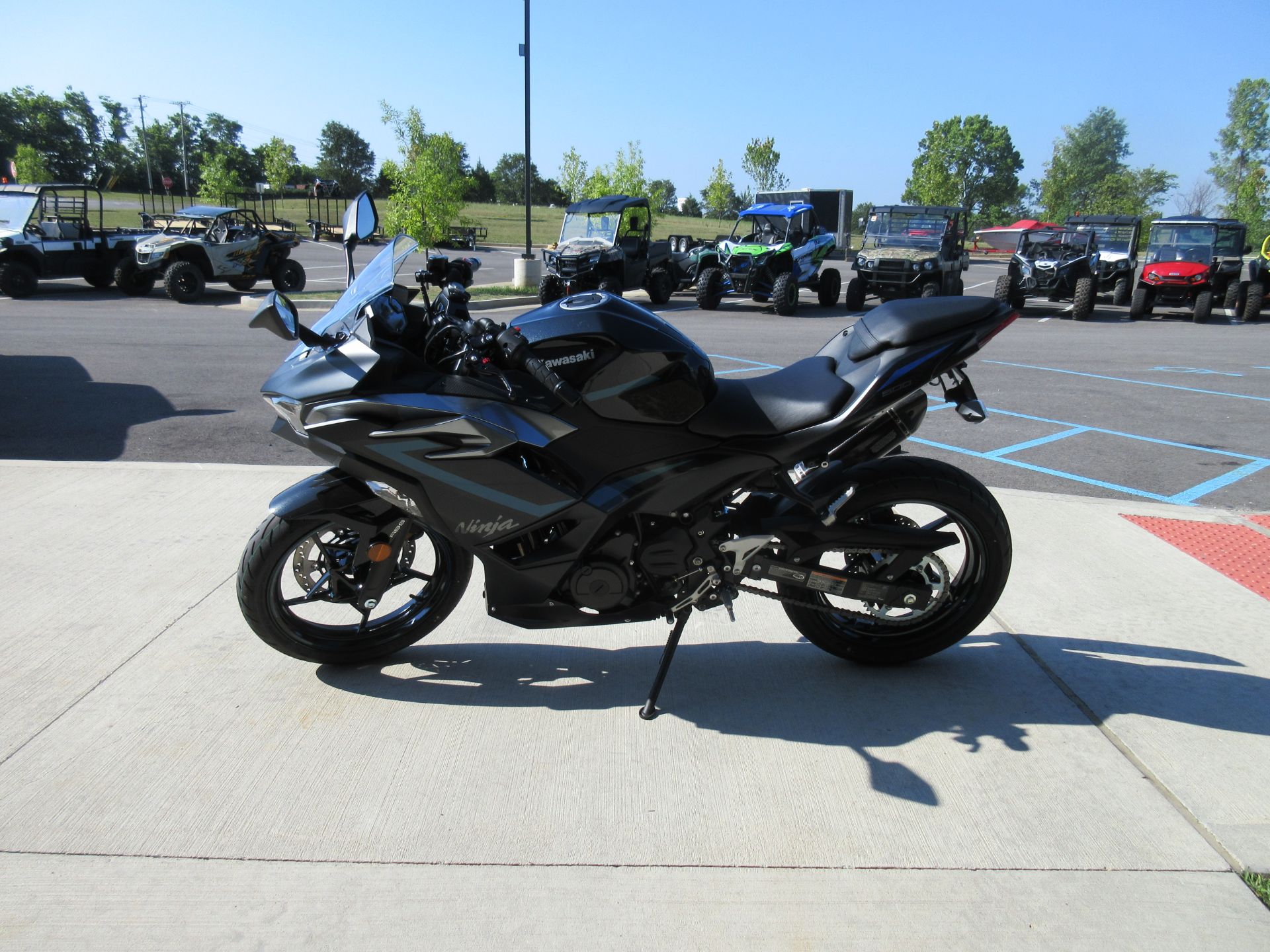 カーリーメイプル New 2025 Kawasaki Ninja 500 ABS, Columbia MO | Specs, Price