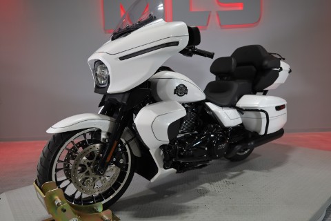 2026 Harley-Davidson Street Glide Limited — photo 1 of 17
