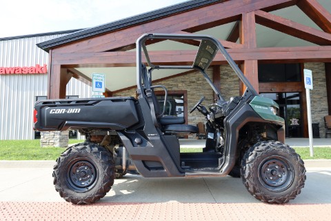 2023 Can-Am Defender HD9 — photo 1 of 10