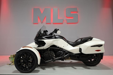 2026 Can-Am Spyder F3-T — photo 1 of 11