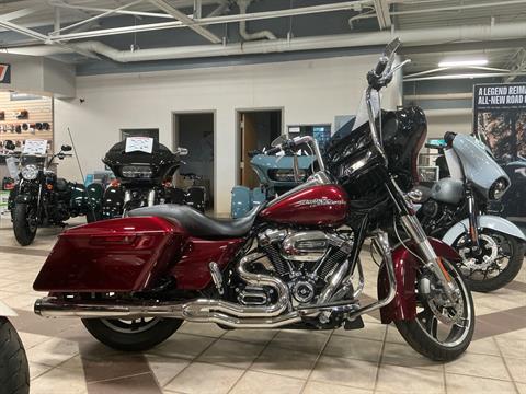 2017 Harley-Davidson Street Glide® Special in Rochester, New York - Photo 2