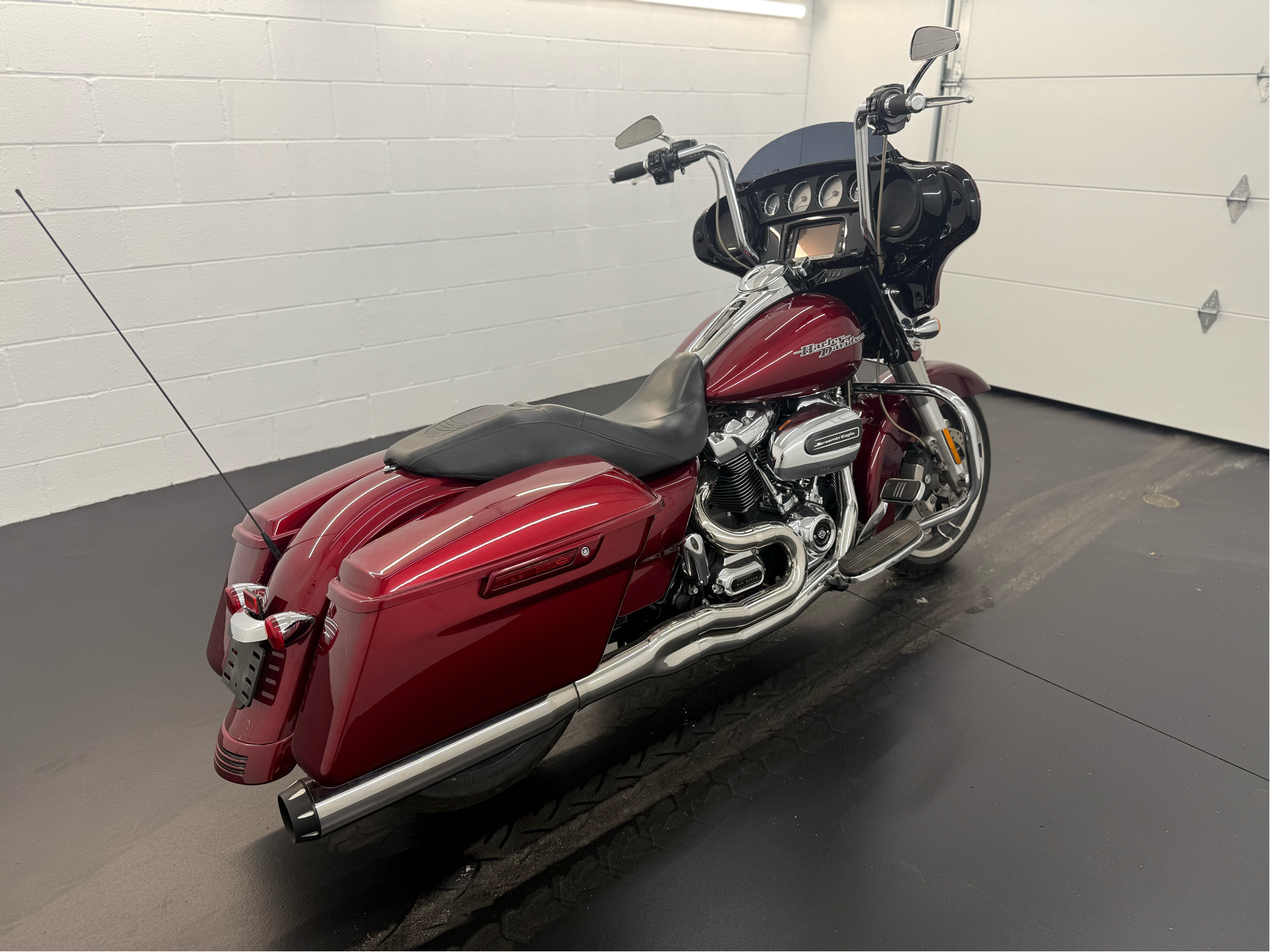 2017 Harley-Davidson Street Glide® Special in Rochester, New York - Photo 3