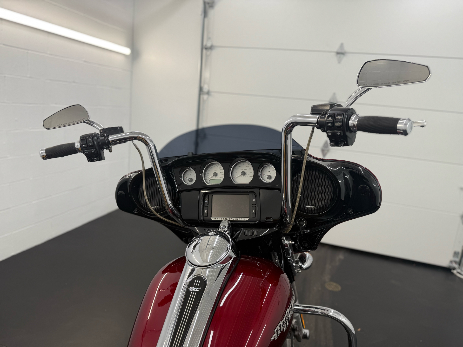 2017 Harley-Davidson Street Glide® Special in Rochester, New York - Photo 5