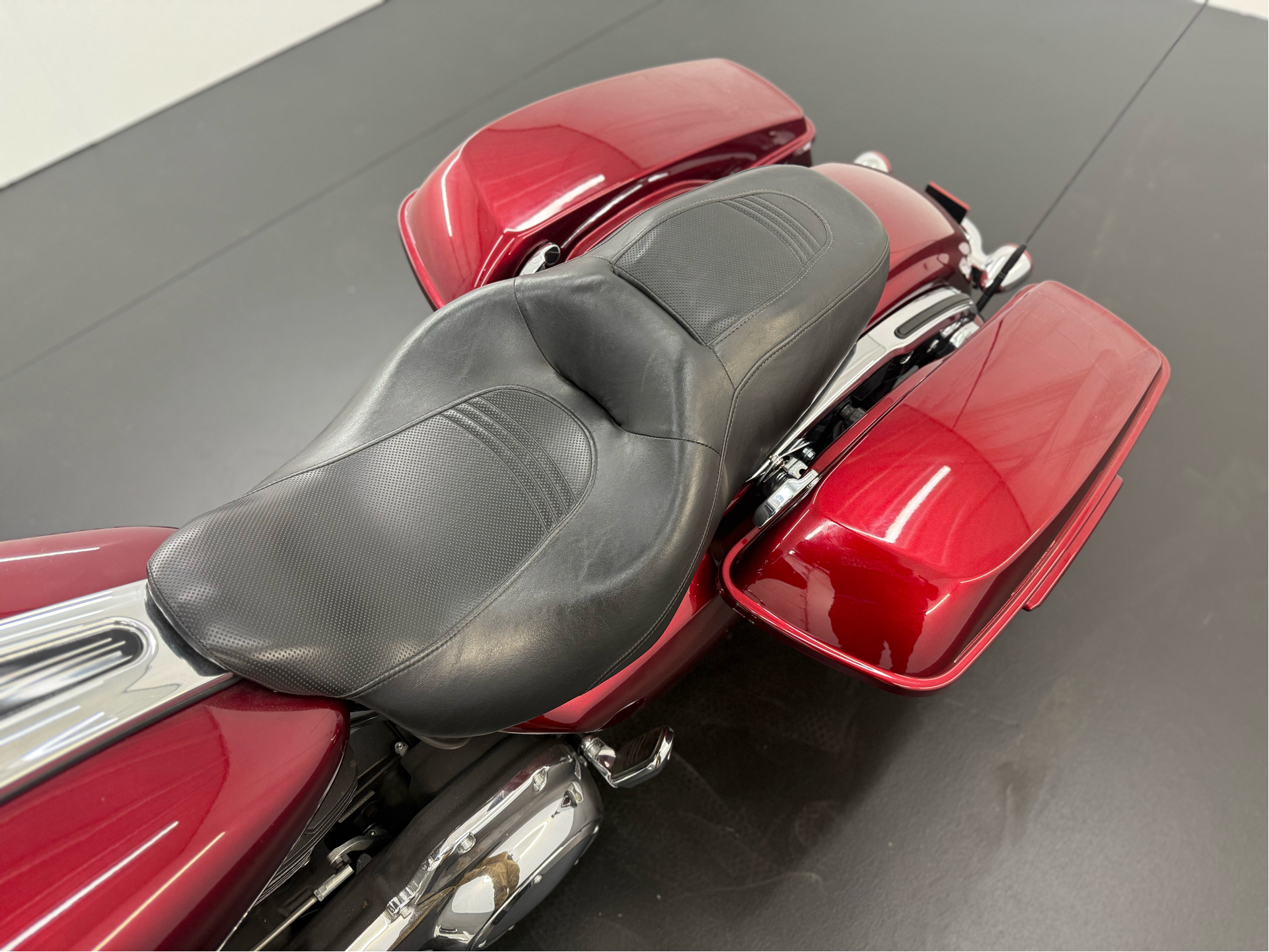 2017 Harley-Davidson Street Glide® Special in Rochester, New York - Photo 6