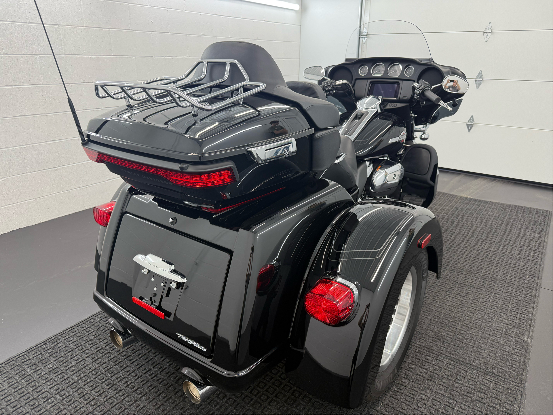 2024 Harley-Davidson Tri Glide® Ultra in Rochester, New York - Photo 2