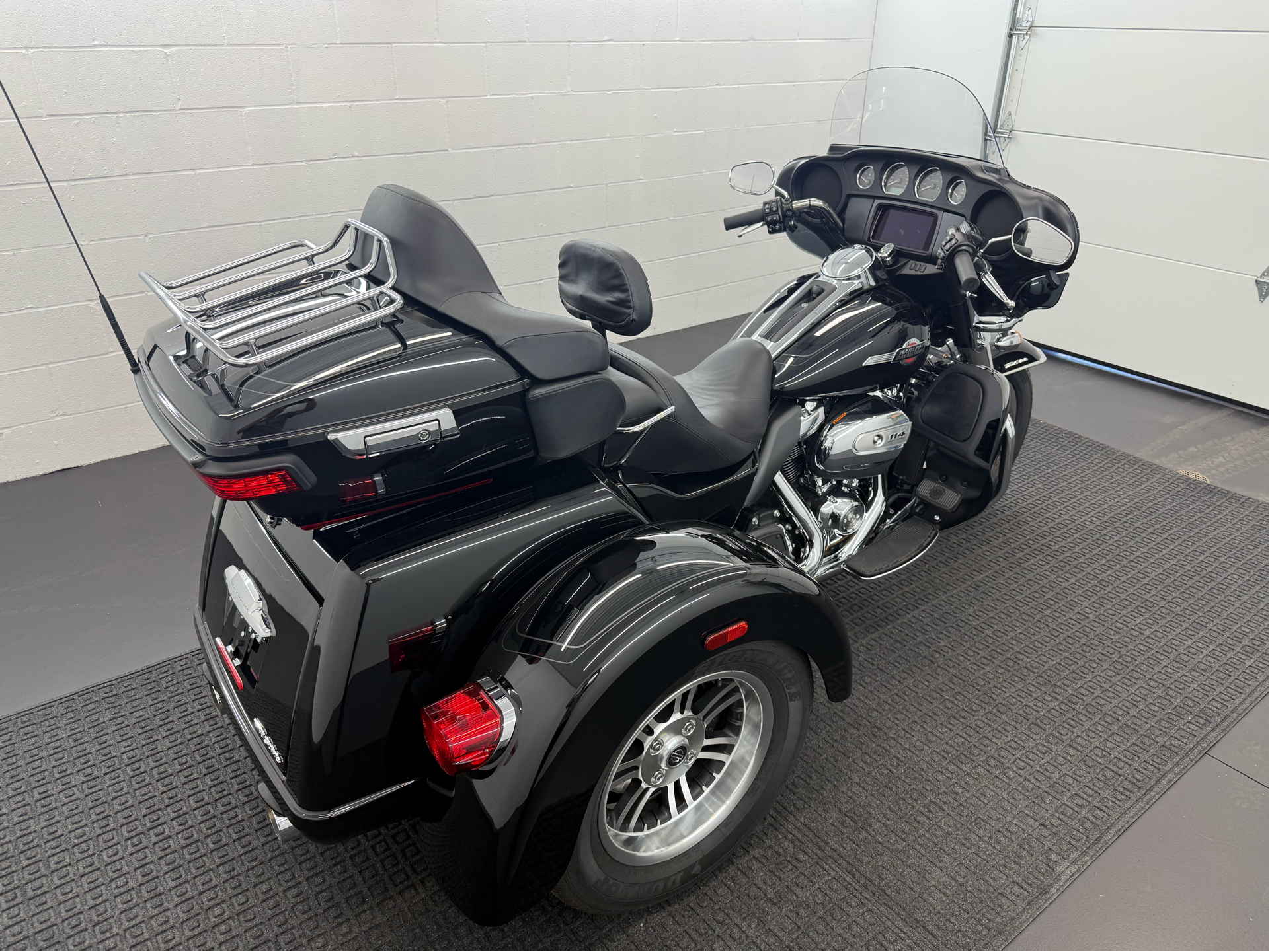2024 Harley-Davidson Tri Glide® Ultra in Rochester, New York - Photo 8