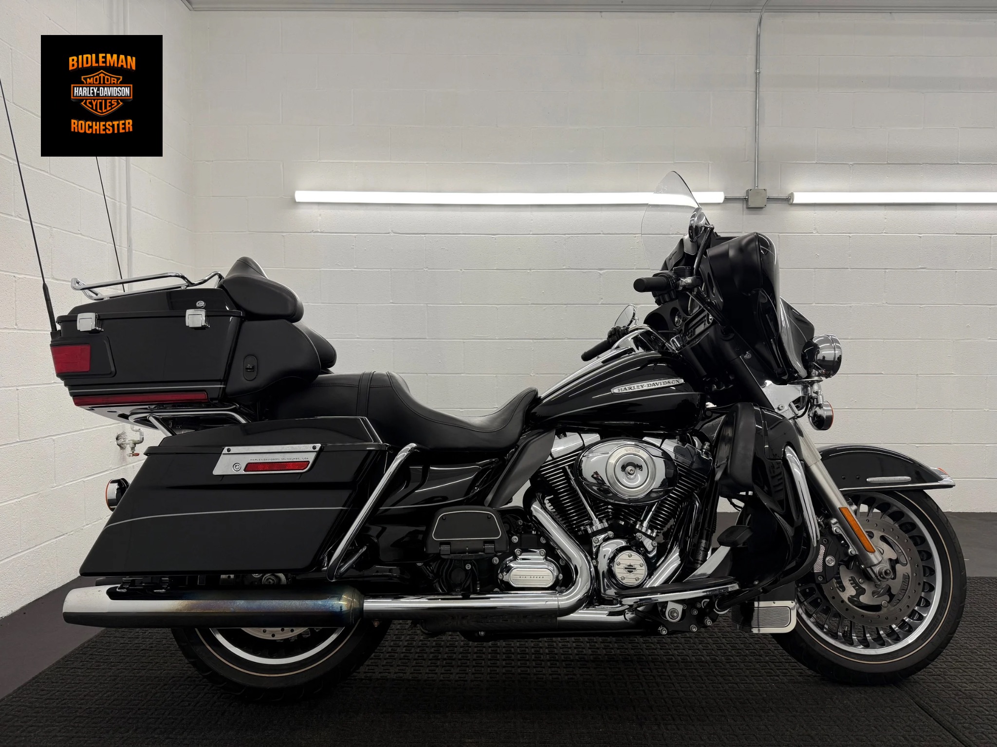 2012 Harley-Davidson Electra Glide® Ultra Limited 1