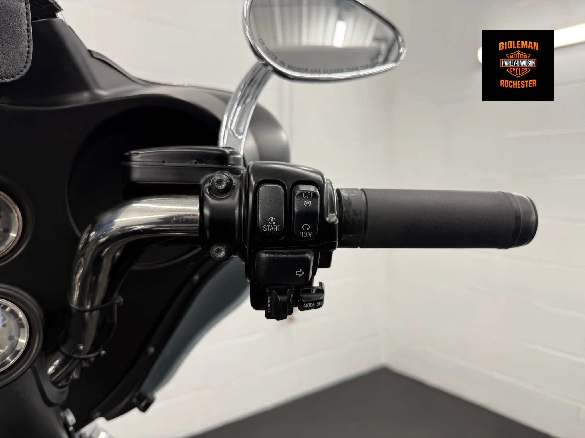2012 Harley-Davidson Electra Glide® Ultra Limited 8