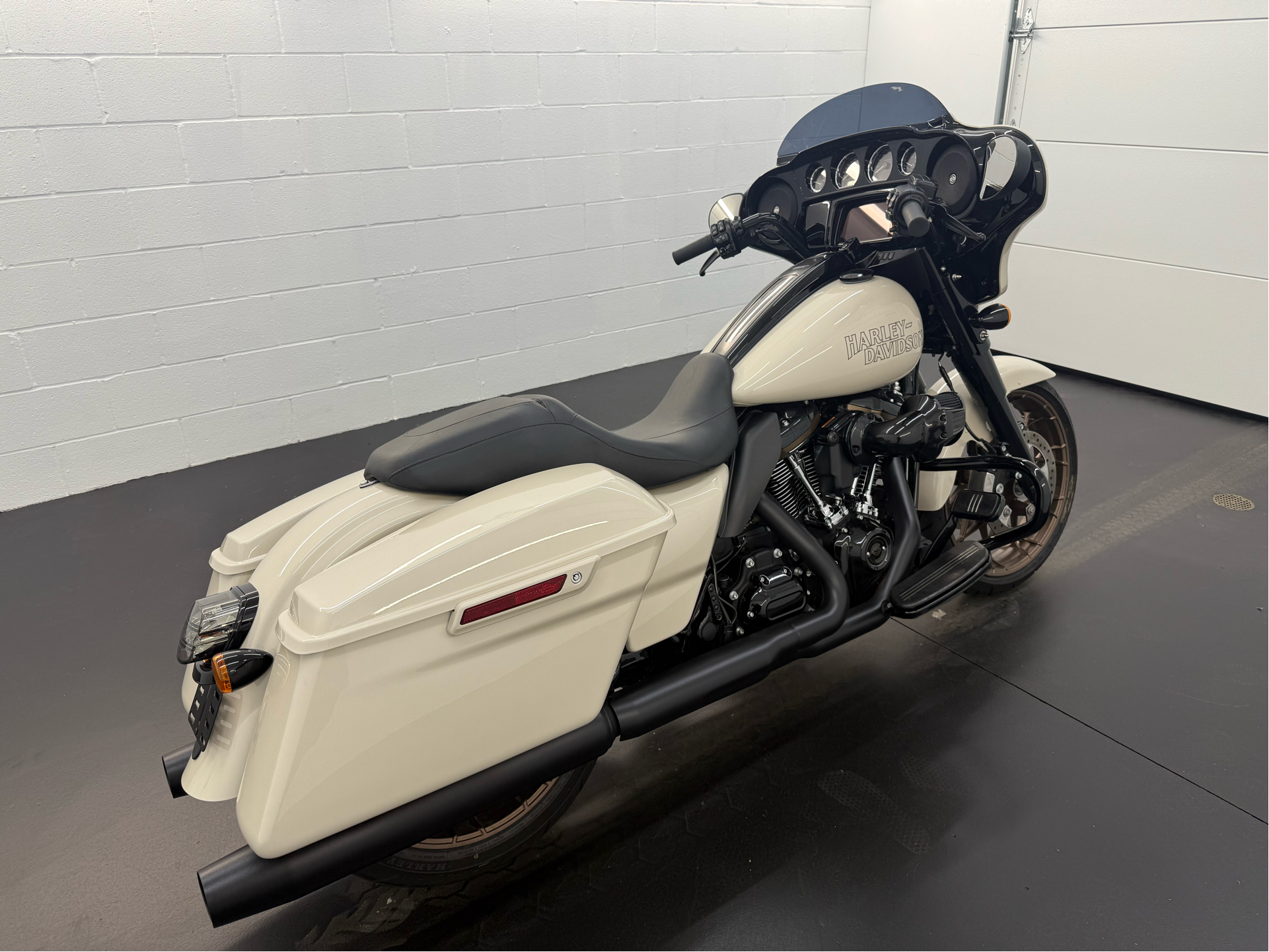 2023 Harley-Davidson Street Glide® ST in Rochester, New York - Photo 6