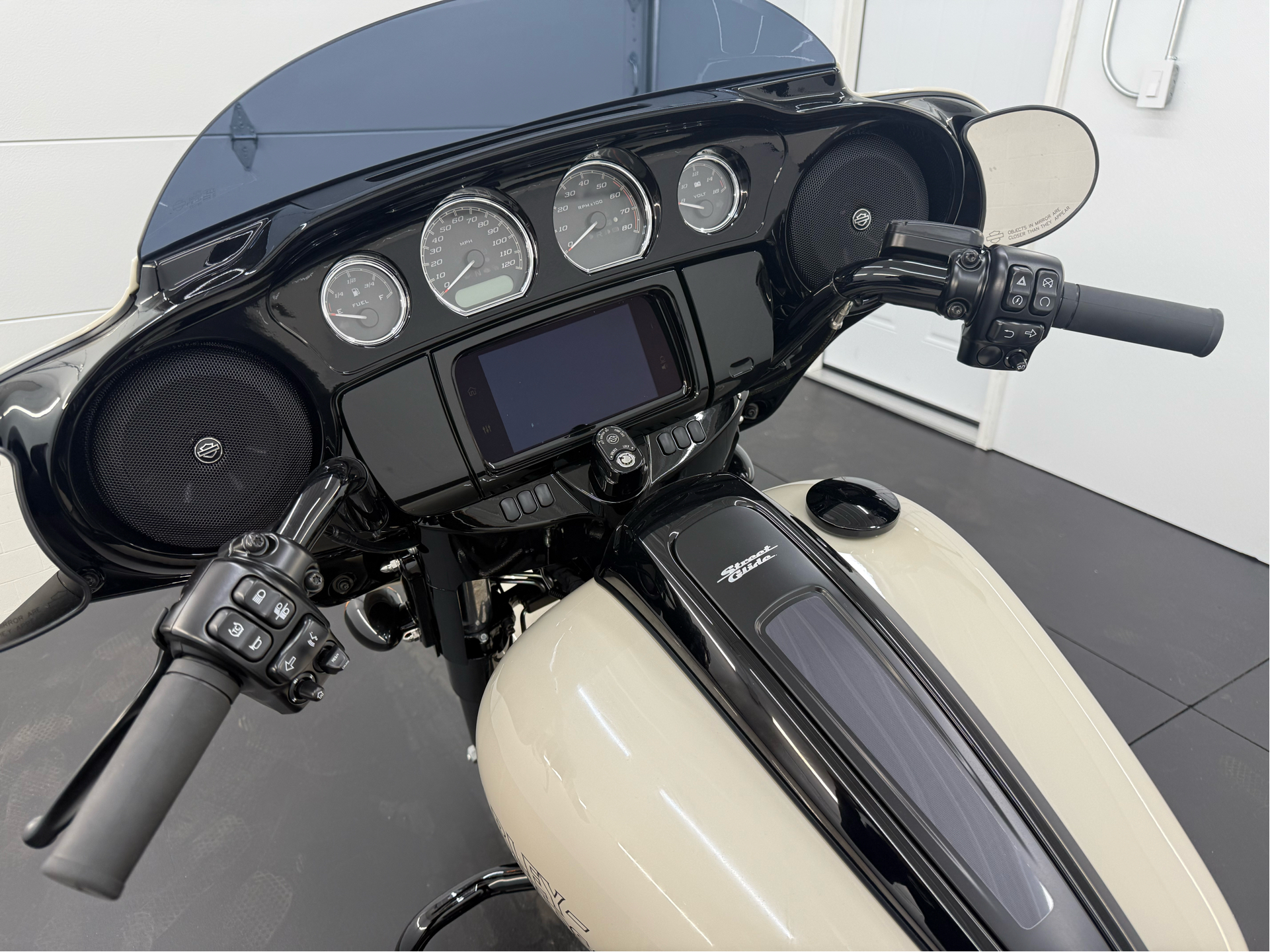 2023 Harley-Davidson Street Glide® ST in Rochester, New York - Photo 10