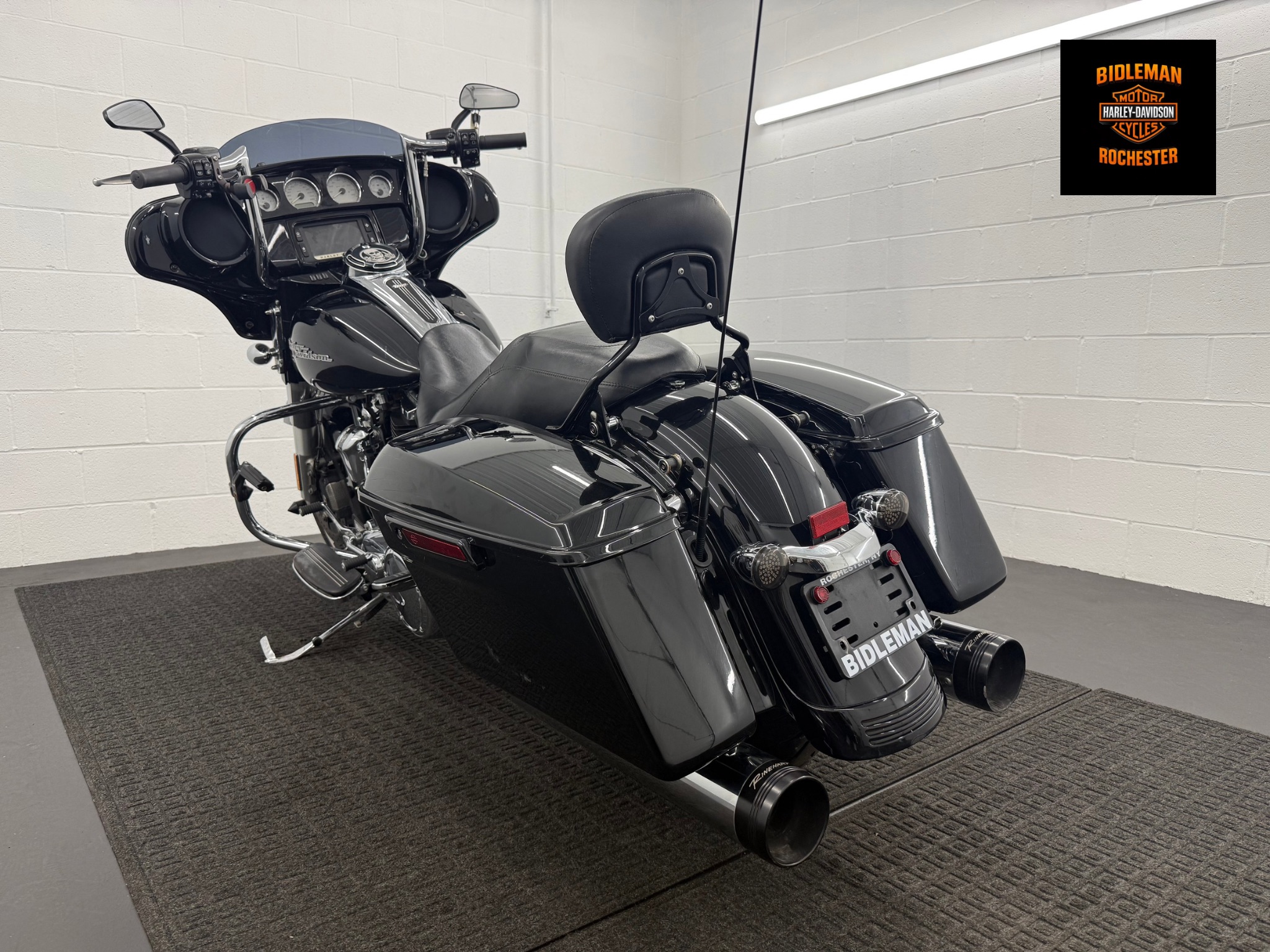 2017 Harley-Davidson Street Glide® Special 4